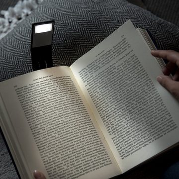 kwmobile Klemmleuchte, Dimmfunktion, LED fest integriert, Led Leselampe für eReader - Lampe mit Klammer kleine Buchlampe Leselicht flexibel Buch Lesen - Akku der Leuchte wiederaufladbar über USB