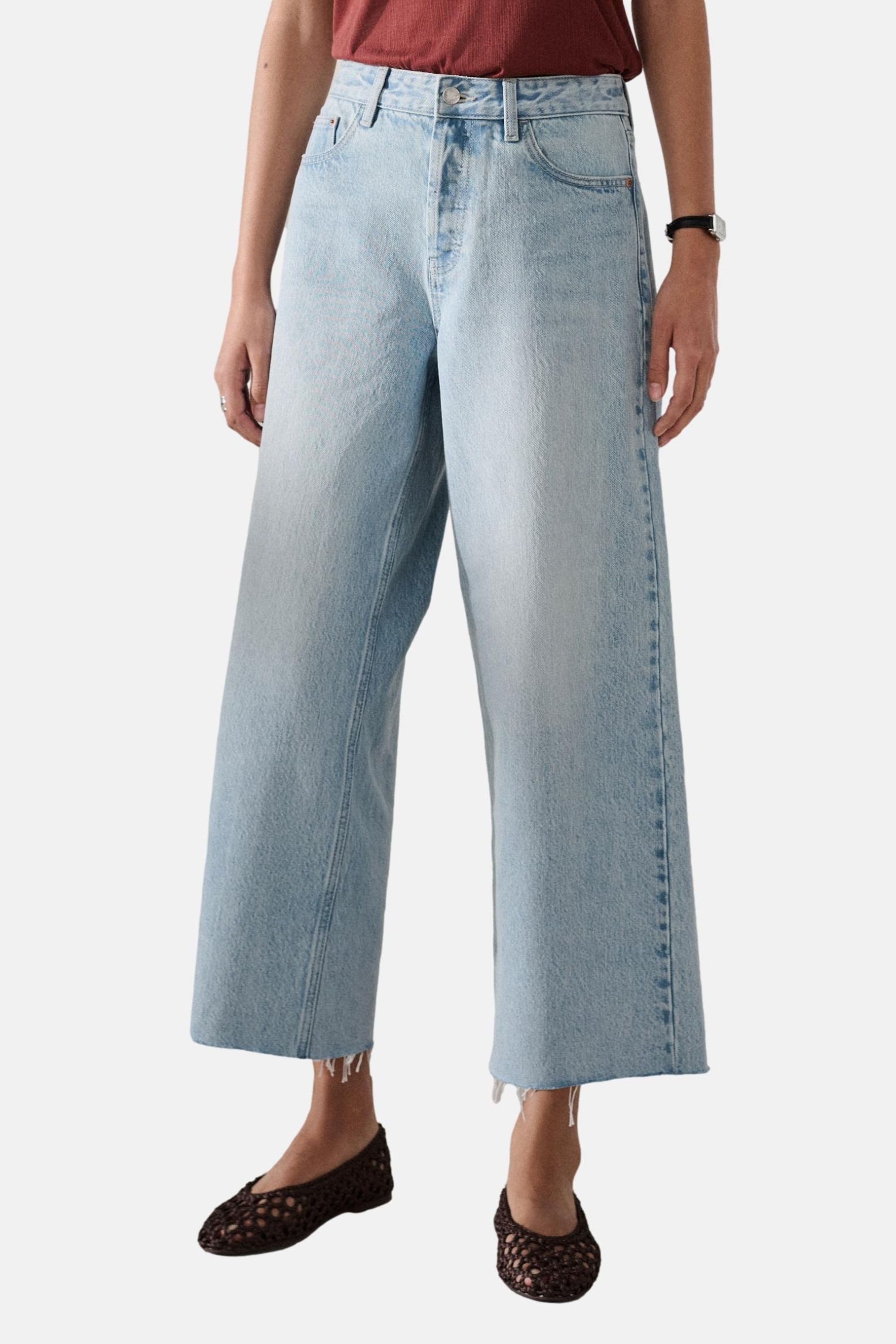 Caprijeans Unversäuberte, verkürzte Jeans mit weitem Bein