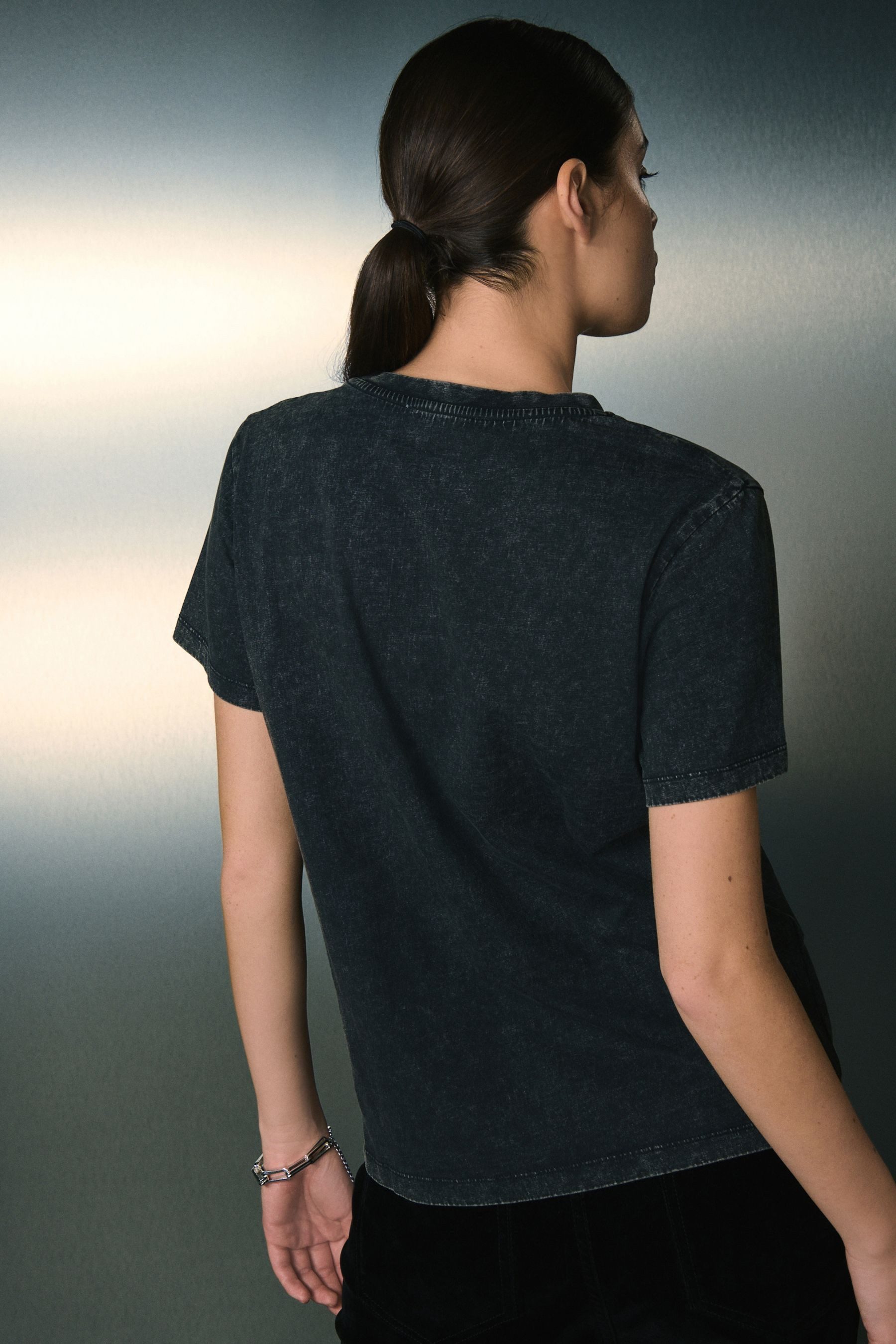 Next T-Shirt Rundhals-T-Shirt mit Tinsel Tinis-Stickerei (1-tlg)