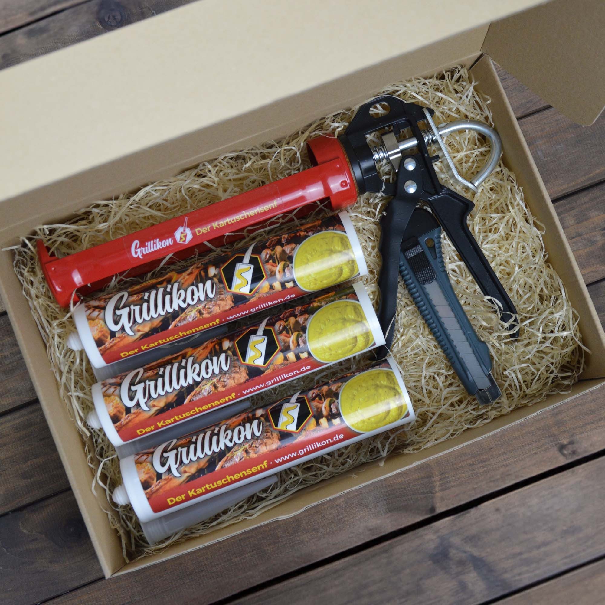 Scorprotect® Grillschürze Grillikon Geschenkset „Lehrling“ 3x Senf in 300 m günstig online kaufen