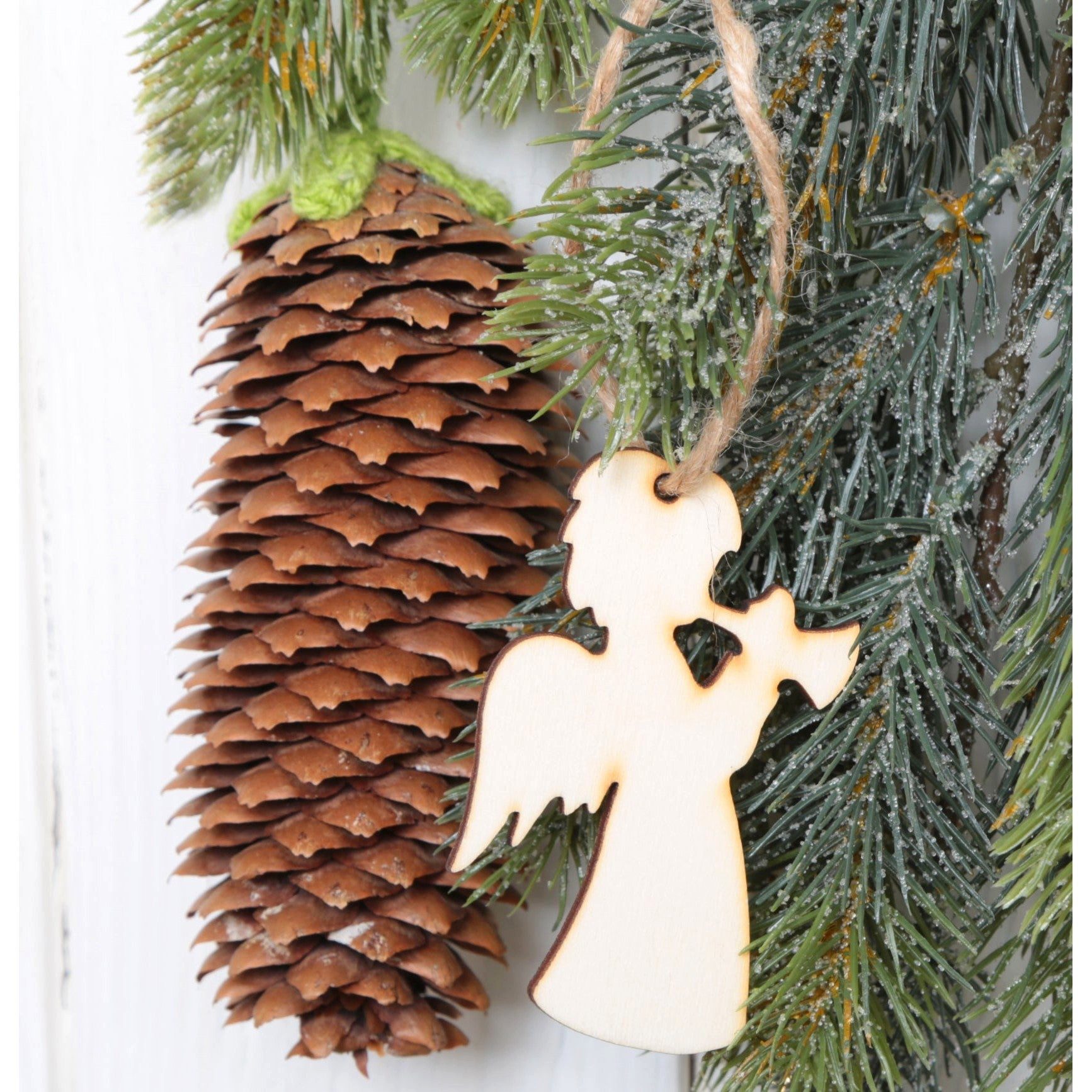 Logbuch-Verlag Dekofigur 12 kleine Holzengel Anhänger – natur braun, ca. 8 günstig online kaufen