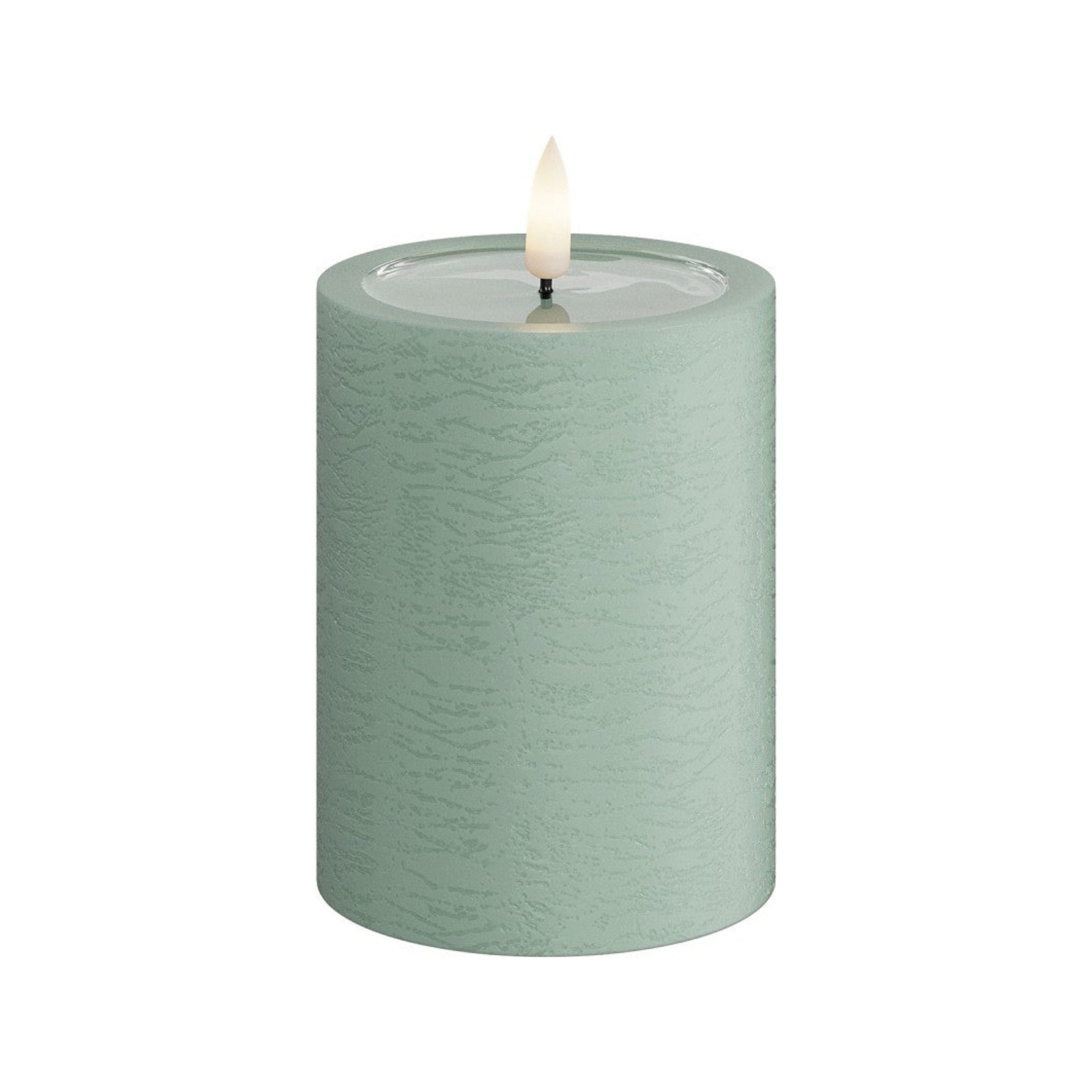 Deluxe Homeart LED-Kerze LED Stumpenkerze 10 cm salbei von Deluxe / Unique Homeart Candle / Ker