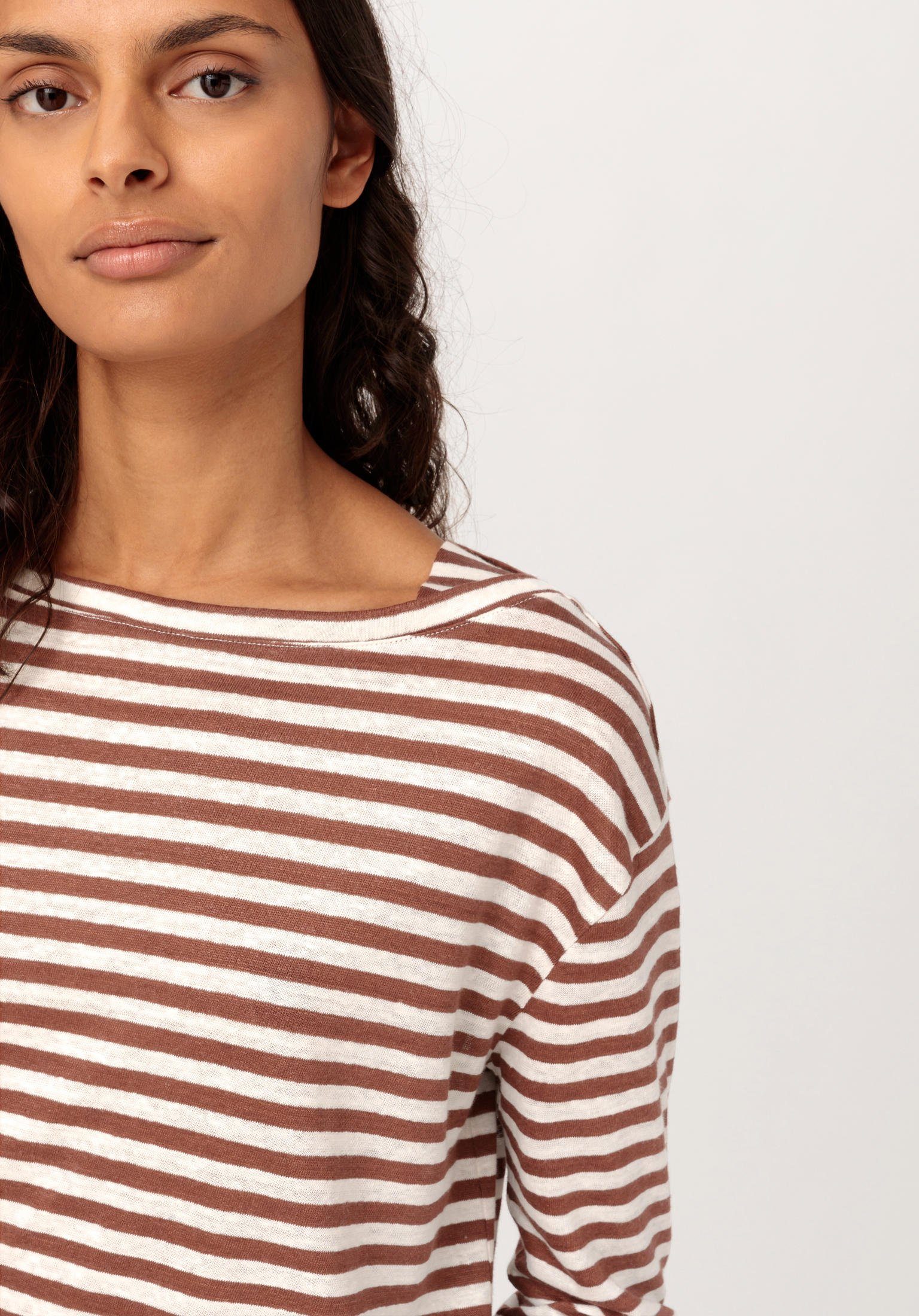 Hessnatur T-Shirt Langarm aus reinem Leinen (1-tlg)