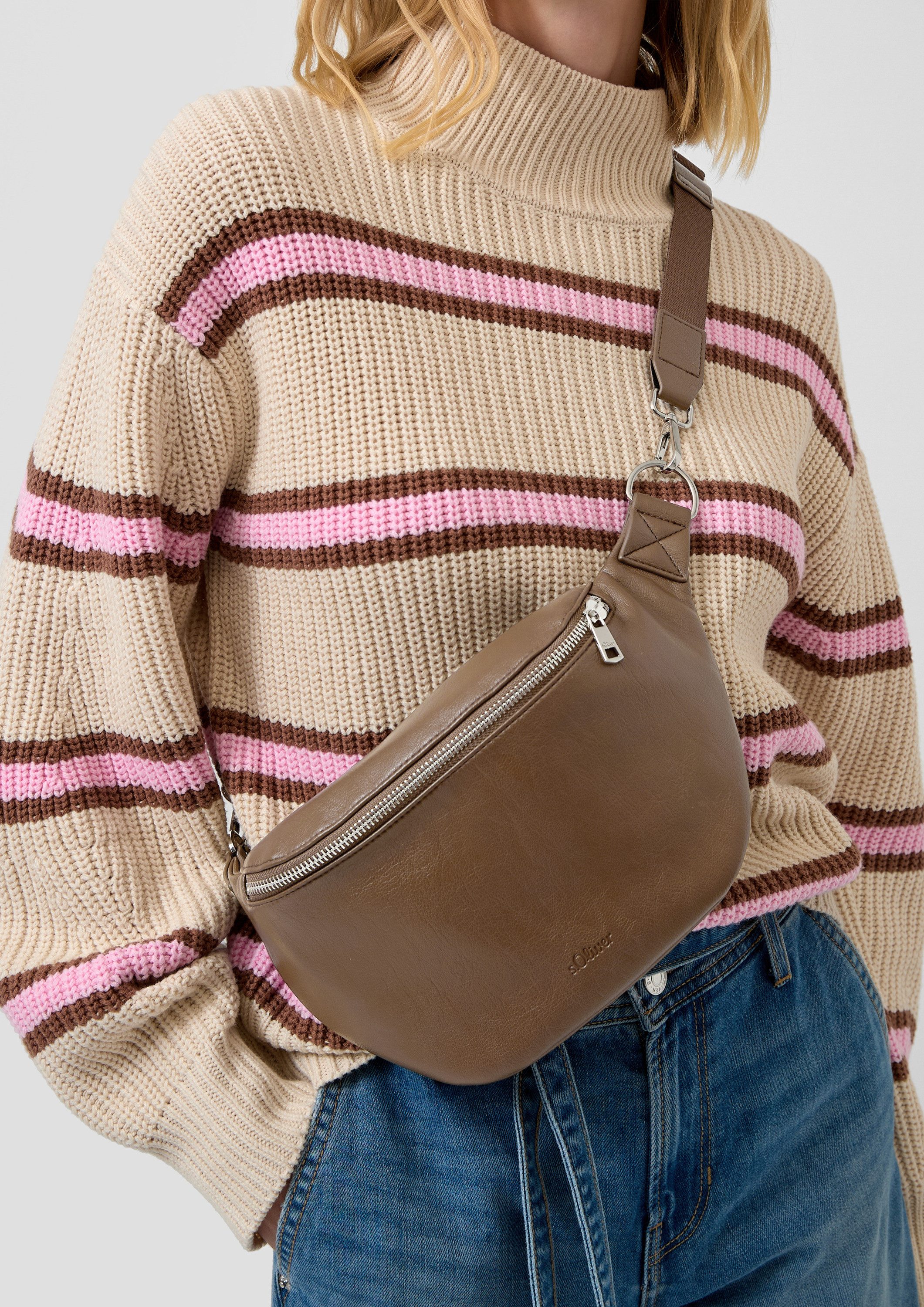 s.Oliver Gürteltasche Tasche, Crossbody Bag mit zweitem Reißverschlussfach Innen