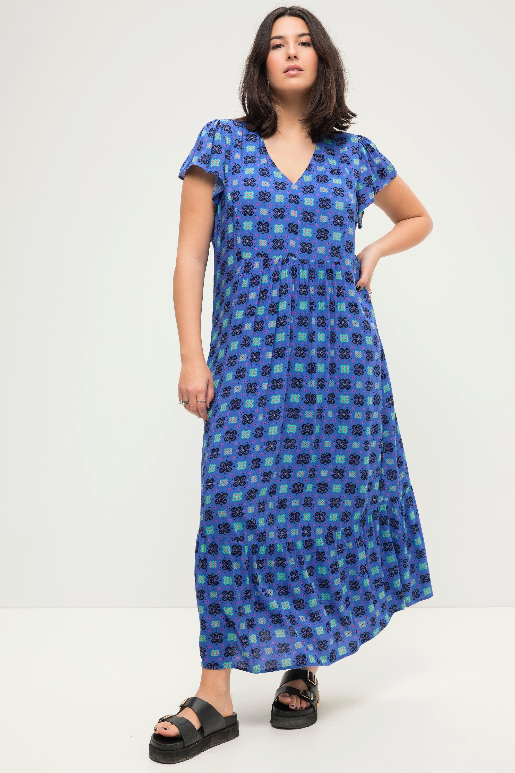 Studio Untold Sommerkleid Maxikleid A-Line Alloverprint V-Ausschnitt