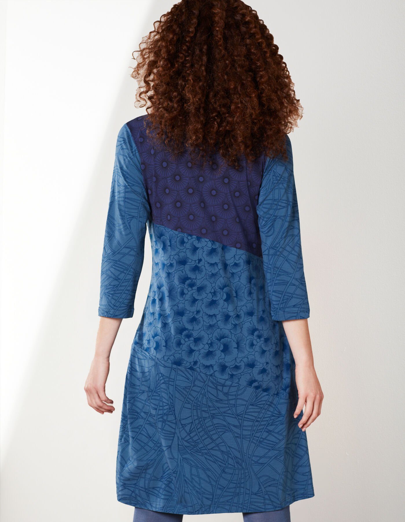 Goa Hippie Ziminka Patchwork dunkelblau bedruckt Bio-Baumwolle aus Kleid Deerberg echtes Jerseykleid Patchwork