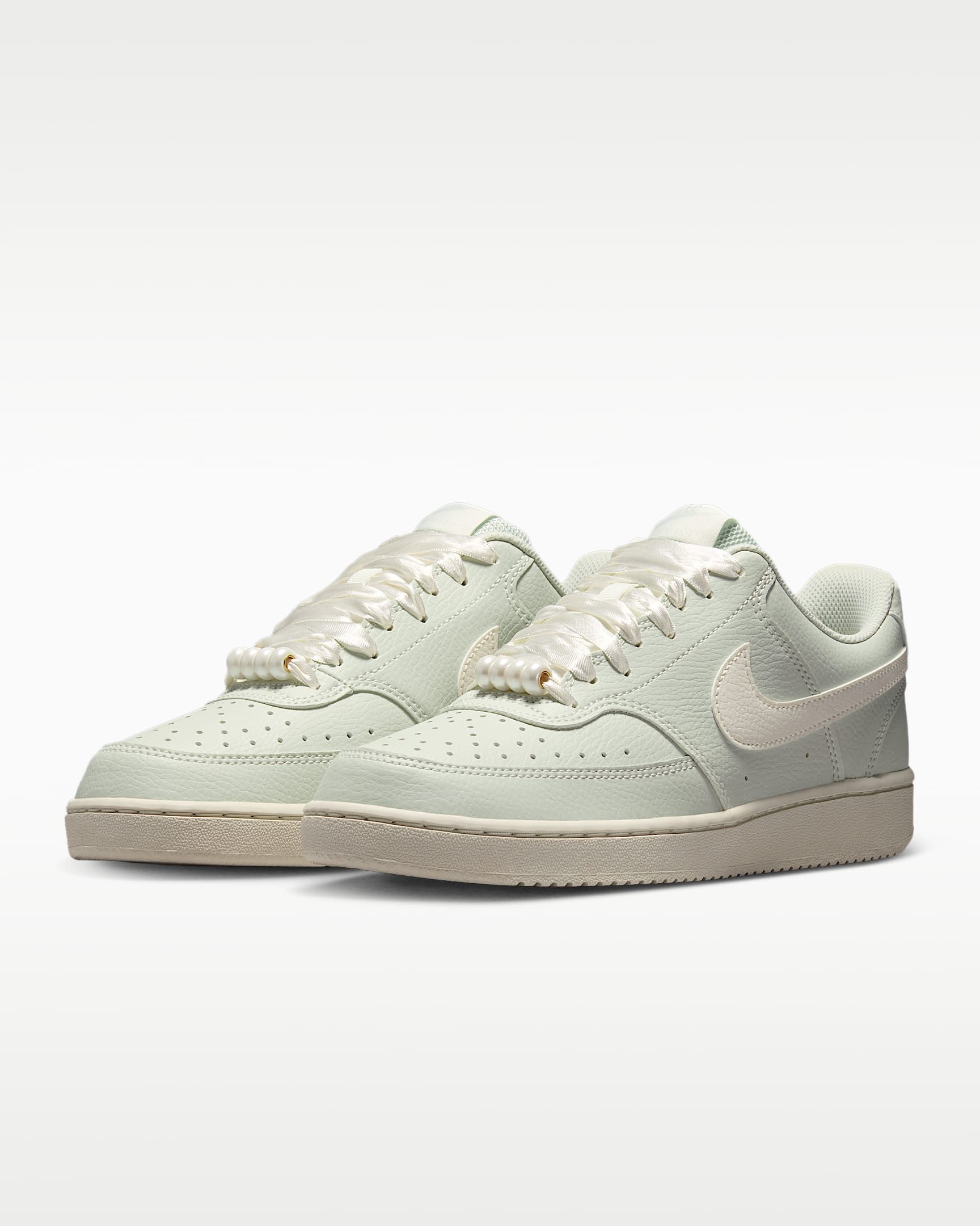 Nike Sportswear Nike Court Vision Low Sneaker inspiriert vom Design des Nike Air Force