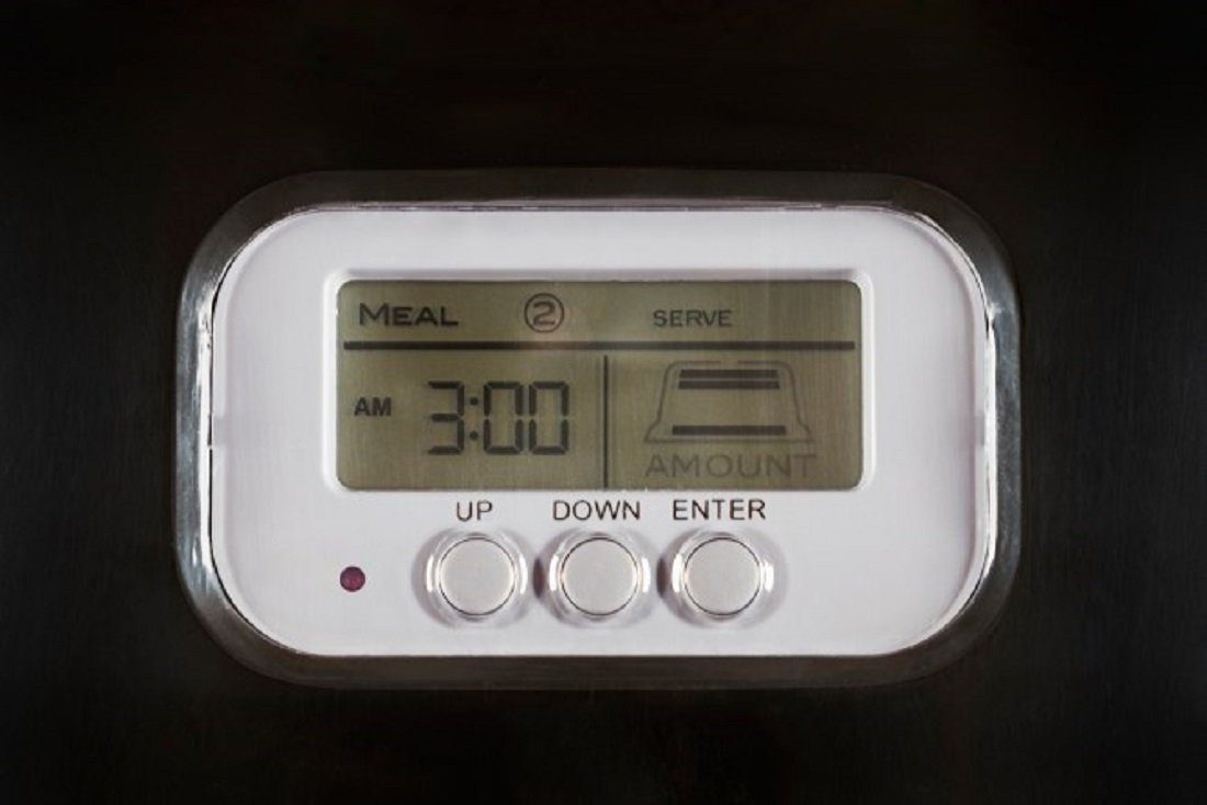 Kerbl Futternapf Kerbl Electronic Pet Feeder Trockenfutter Automat 5kg 81878, einfache Programmierung mit LCD-Anzeige