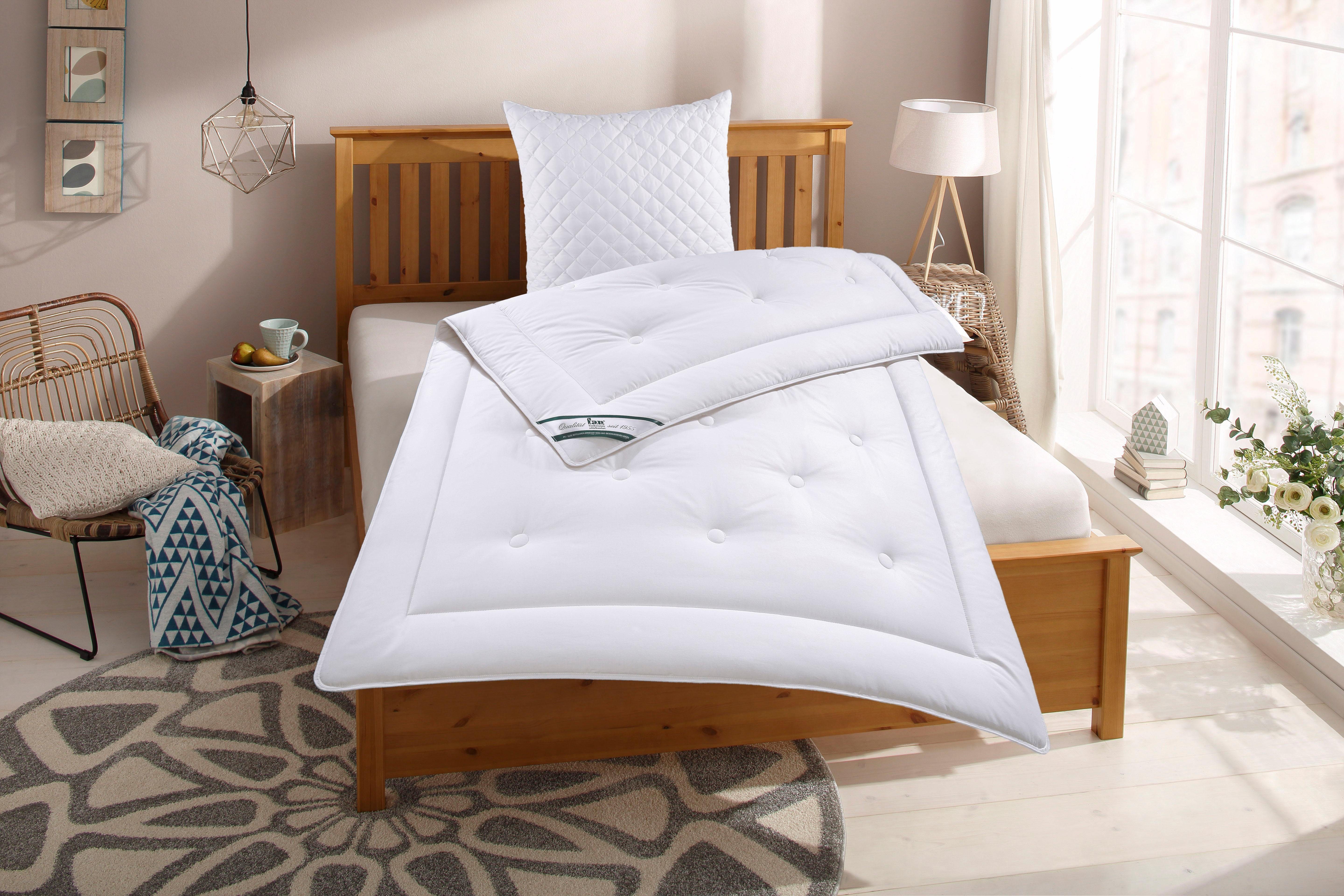 fan Naturfaserbettdecke + Kopfkissen Baumwolle, Füllung: Faserbällchen (Kopfkissen), Bezug: 100% Baumwolle
