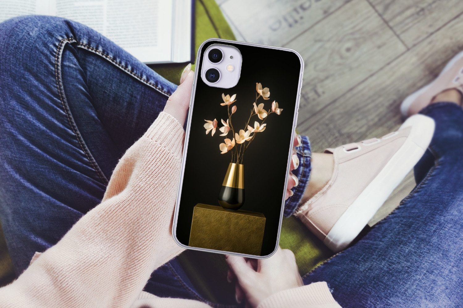 MuchoWow Handyhülle für Apple iPhone 11 Verschnörkelt - Blumenstrauß - Gold - Vase, Smartphone-Bumper, Print, Handy Schutzhülle Dünn