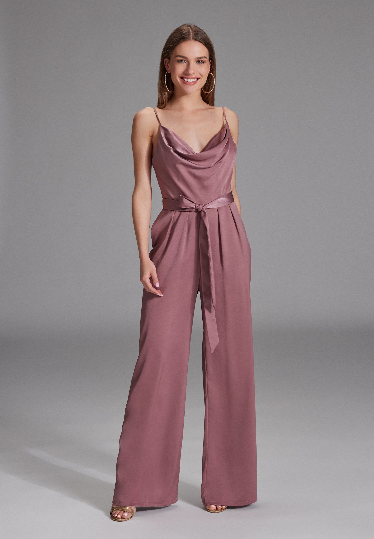 Hey Kyla Jumpsuit - Satin Jumpsuit mit Bindegürtel Oberteil in figurbetonte günstig online kaufen