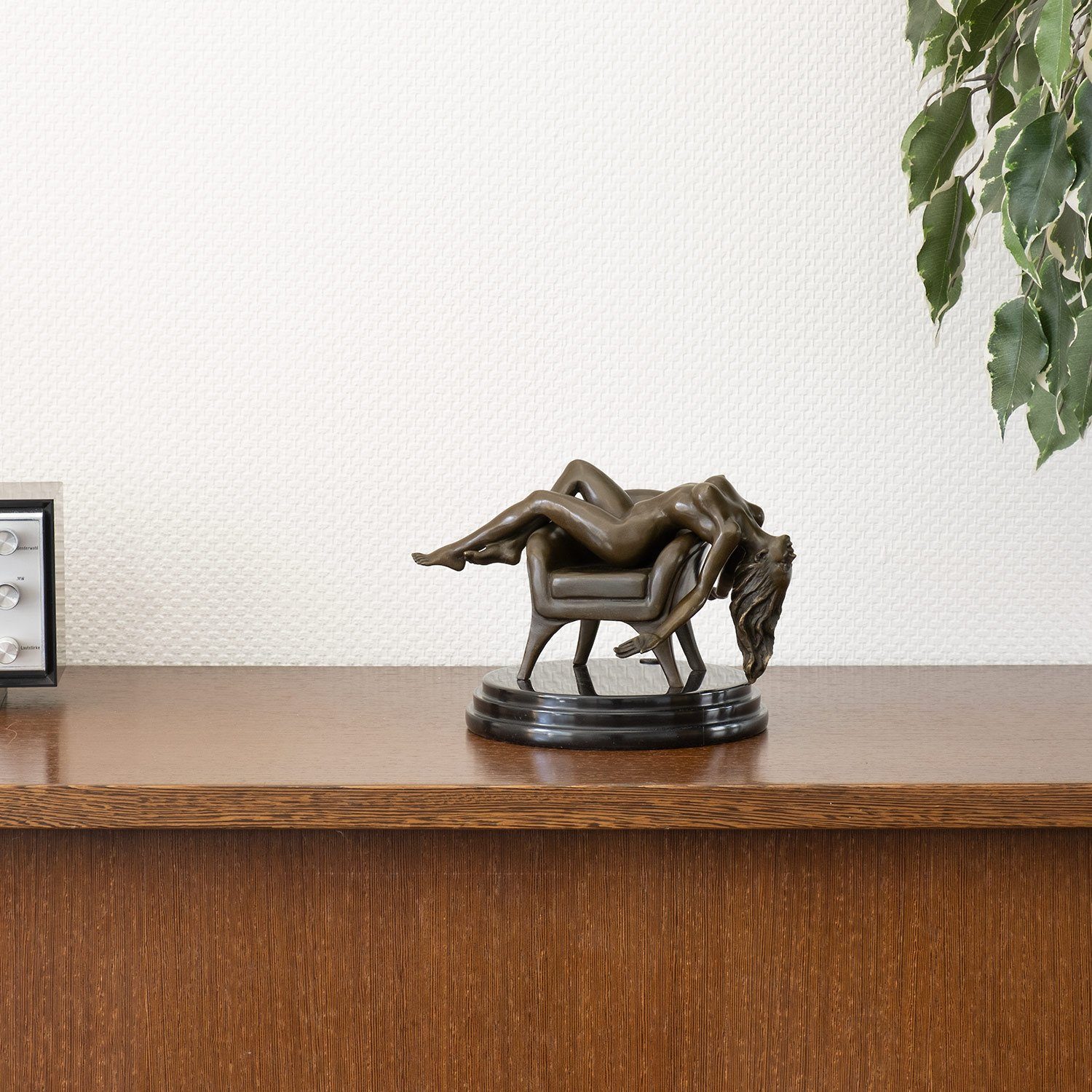 Moritz Dekofigur Bronzefigur Räkelnde Frau, Bronzefigur günstig online kaufen