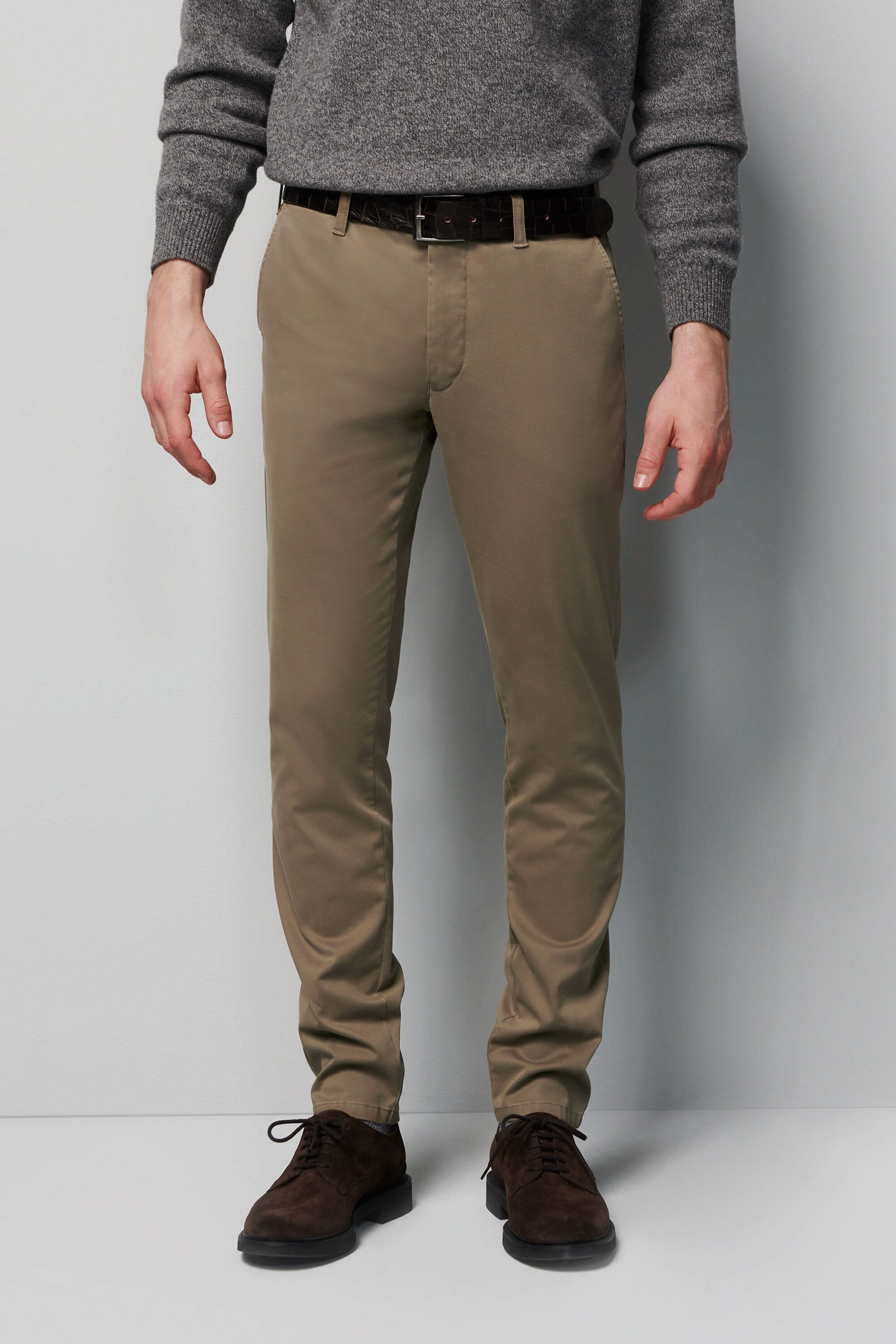 MEYER Chinos M5 FIT M5 FIT im unifarbenen Design. Reduzierter Preis € 89,99. Unverbindliche Preisempfehlung € 99,99