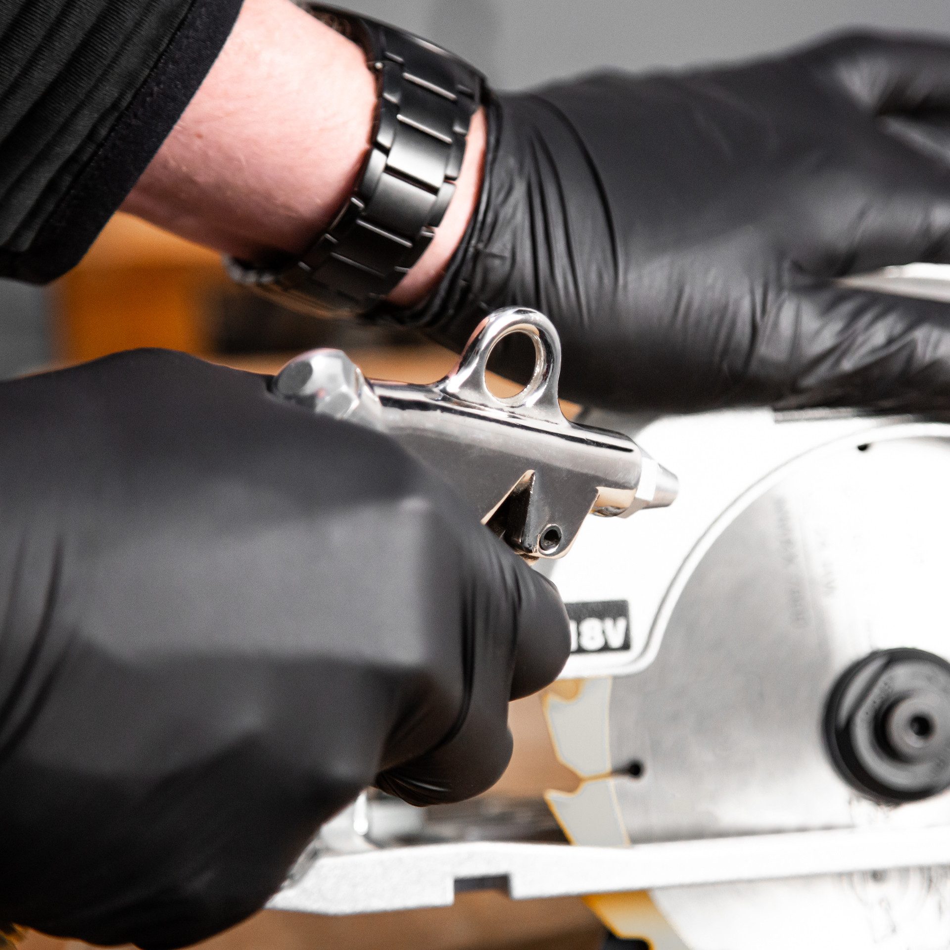 Toolbrothers Einweghandschuhe Nitril Einweg Handschuhe Schwarz 200 Stück Größe M - nicht Steril