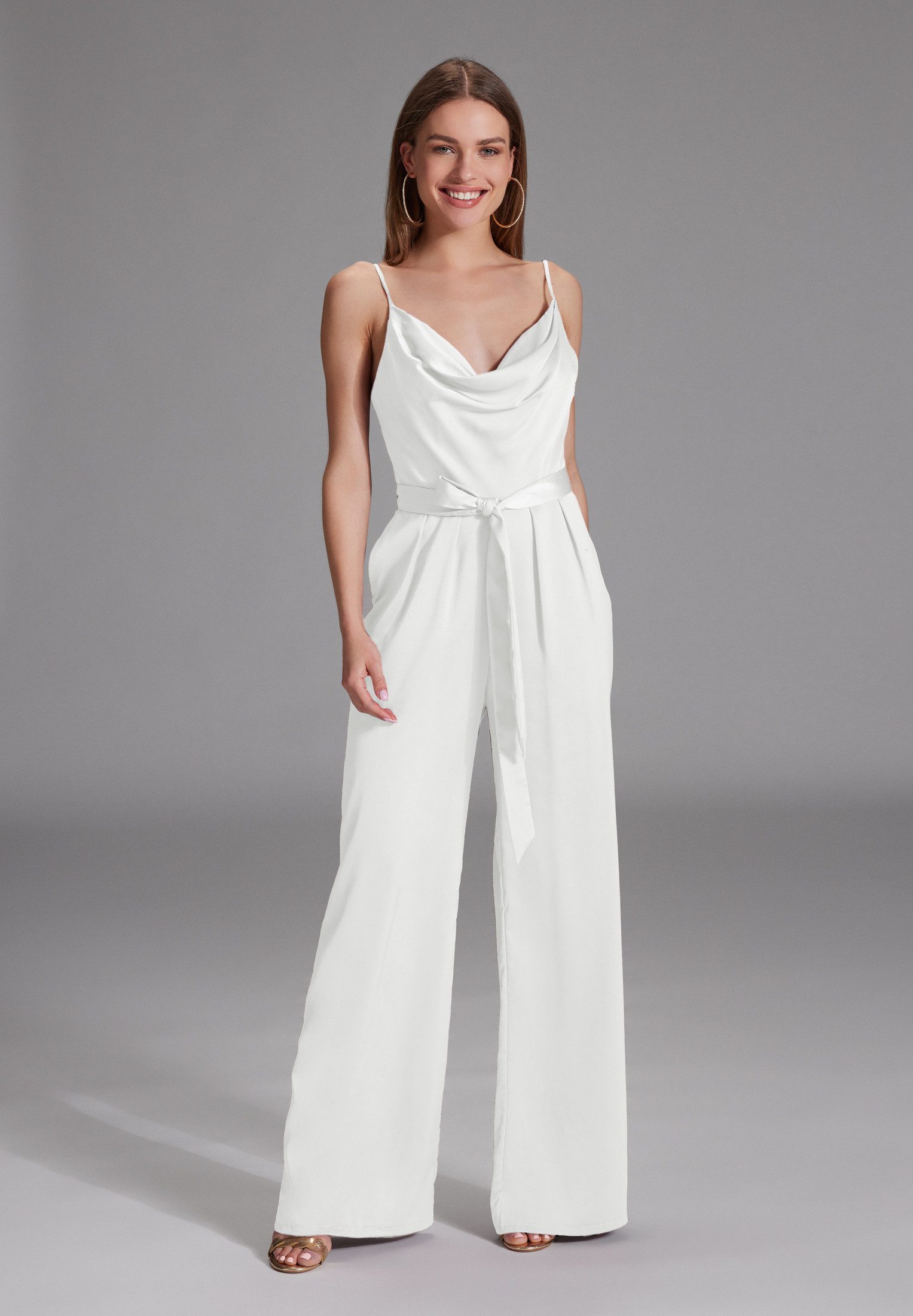 Hey Kyla Jumpsuit - Satin Jumpsuit mit Bindegürtel Oberteil in figurbetonte günstig online kaufen