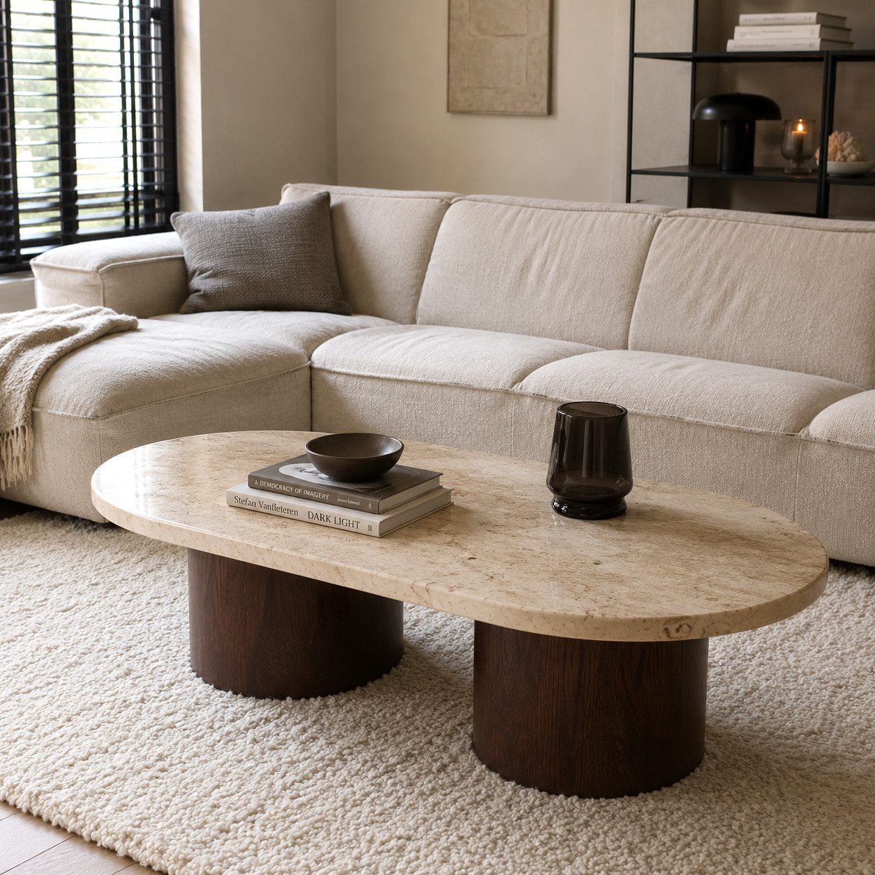Maison ESTO Couchtisch NACERA oval Naturstein Mangoholz braun 120 cm, Tischplatte aus echtem Naturstein, Säulenfüße aus massivem Mangoholz