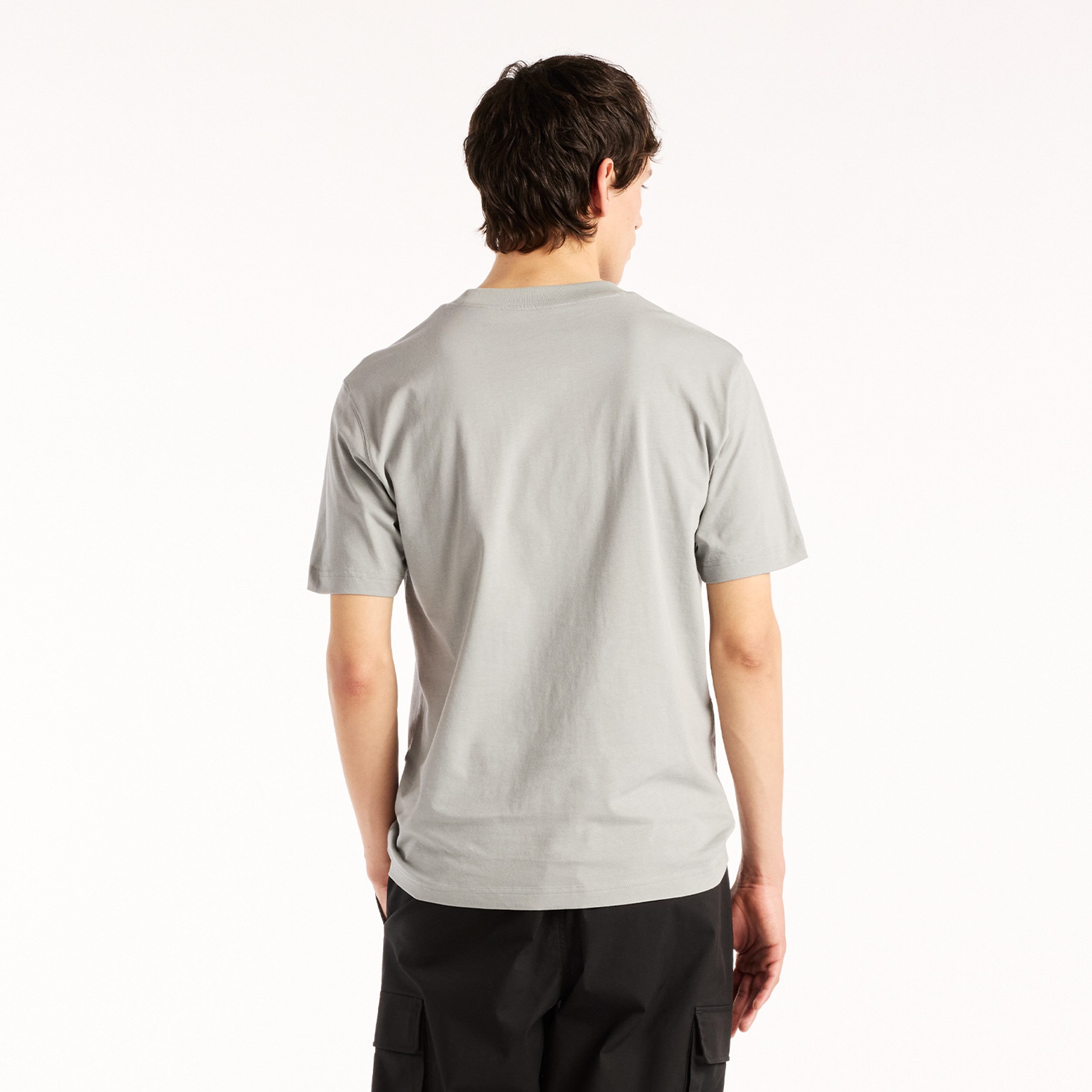 New Balance T-Shirt REIMAGINED GRAPHIC T-SHIRT sportlicher Stil, T-Shirt-Schnitt, für Sportmode, aus Baumwolle