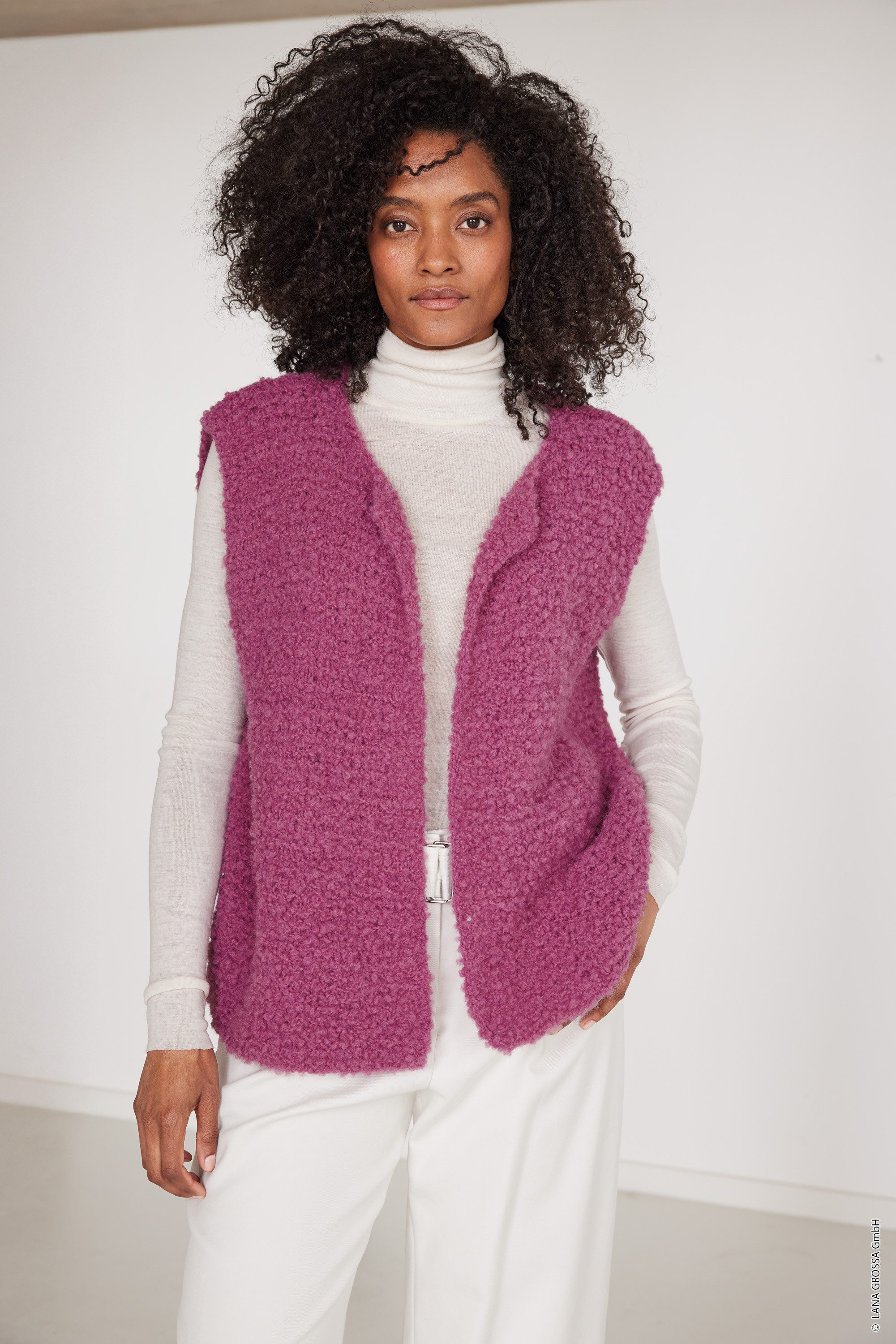 LANA GROSSA ORSETTO (NERA) Häkelwolle, 75 m (Weiches Bouclé-Garn aus Alpaka- und Merinofasern), 50 g – Bild 4 von 5