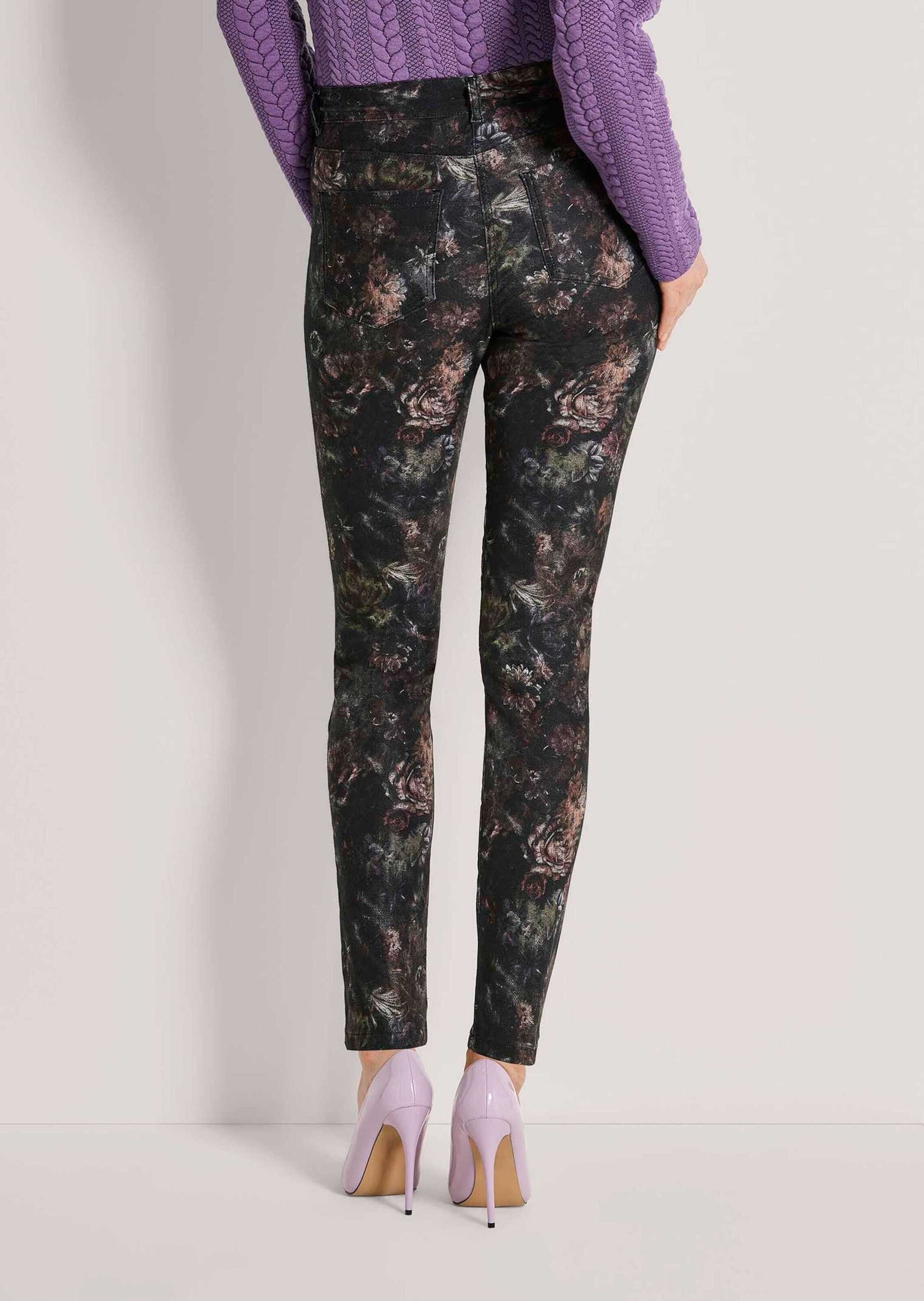 MADELEINE Stoffhose 5-Pocket-Hose mit Blumen-Print Formbund mit Gürtelschlaufen, M-Logoknopf & M-Nieten