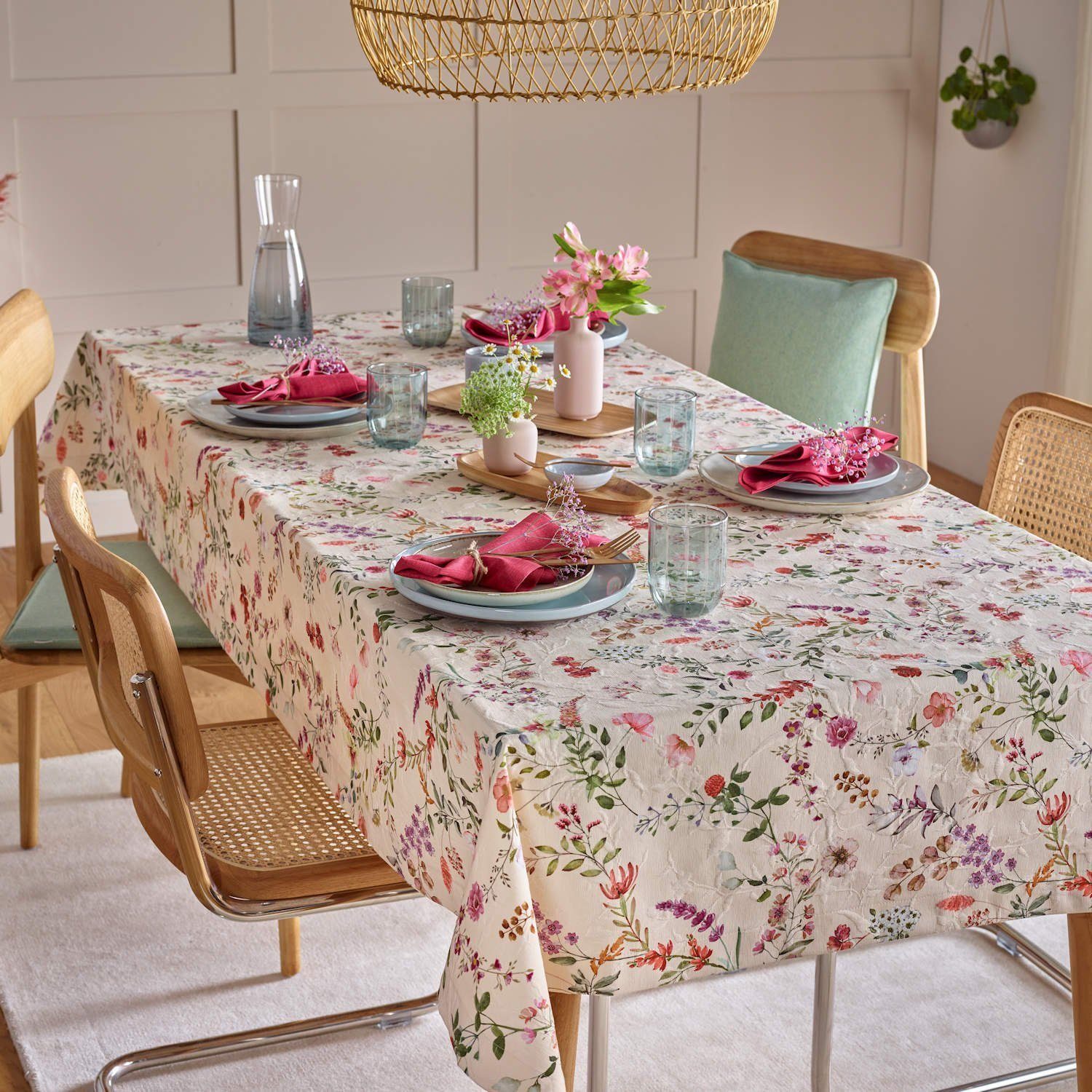 Annimuck Tischdecke Sander Mitteldecke Tess 100 x 100 cm Blumenwiese (1-tlg)
