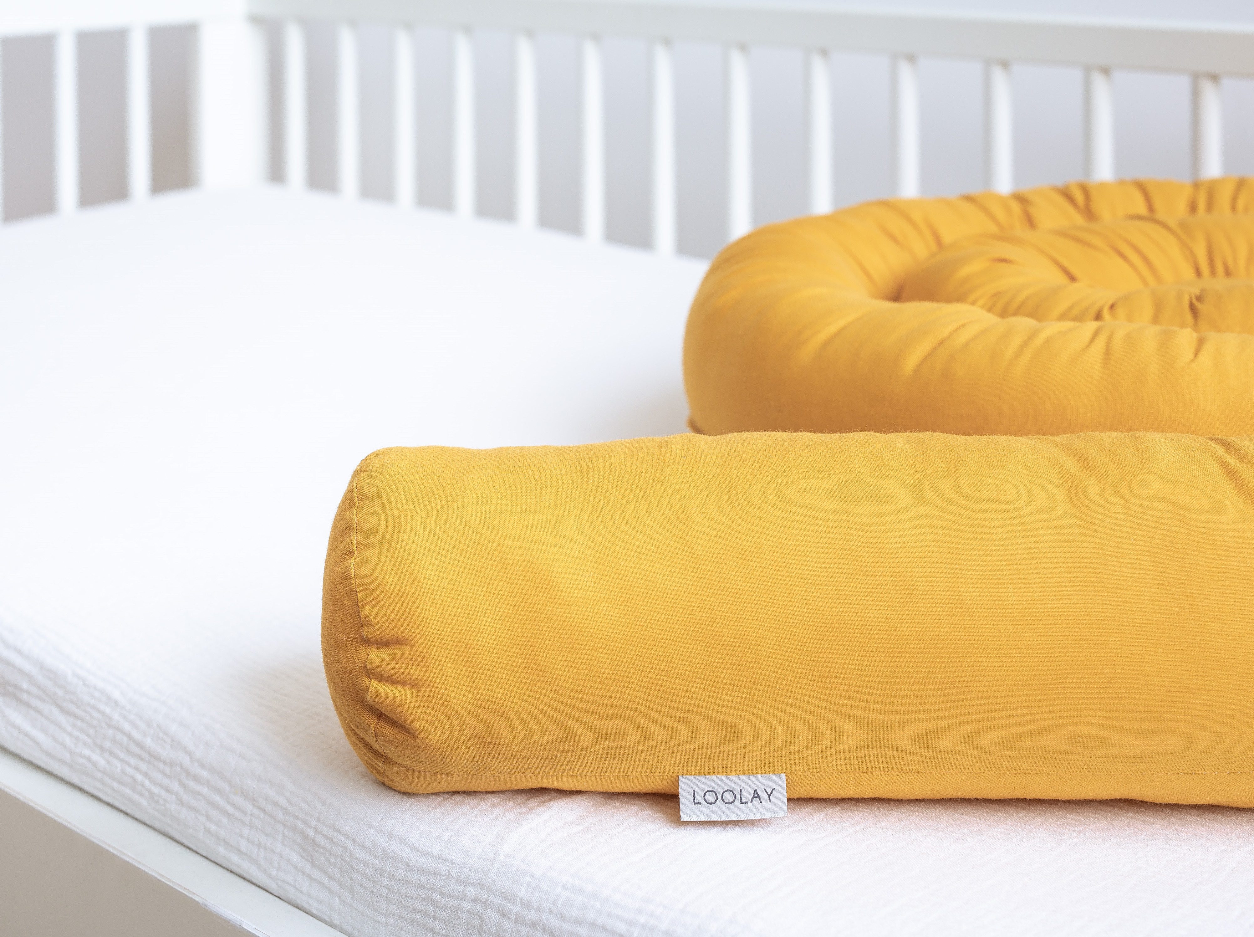 Loolay Nestchenschlange 100% GELB Baumwolle Multifunktion PREMIUM Bettschlange Stoffschlange, (Bettumrandung Krabbeldecke Babybett Umrandung Schlange Bett Kopfschutz, Zierkissen Bettrolle Dekokissen Zugluftstopper - Super GESCHENK), LOOLAY® - 100% Europäische Stoffe und Kleinserien-Nähen!