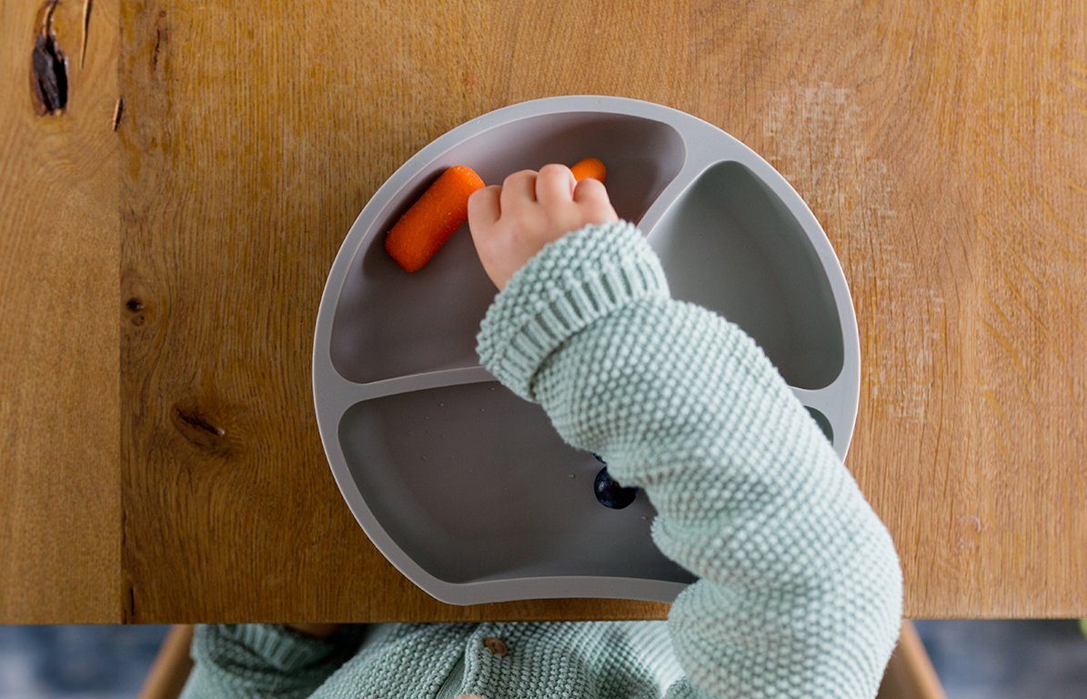 KINDSGUT Kindergeschirr-Set Teller (1-tlg), Silikon, umweltfreundliches Silikon, Hellgrau