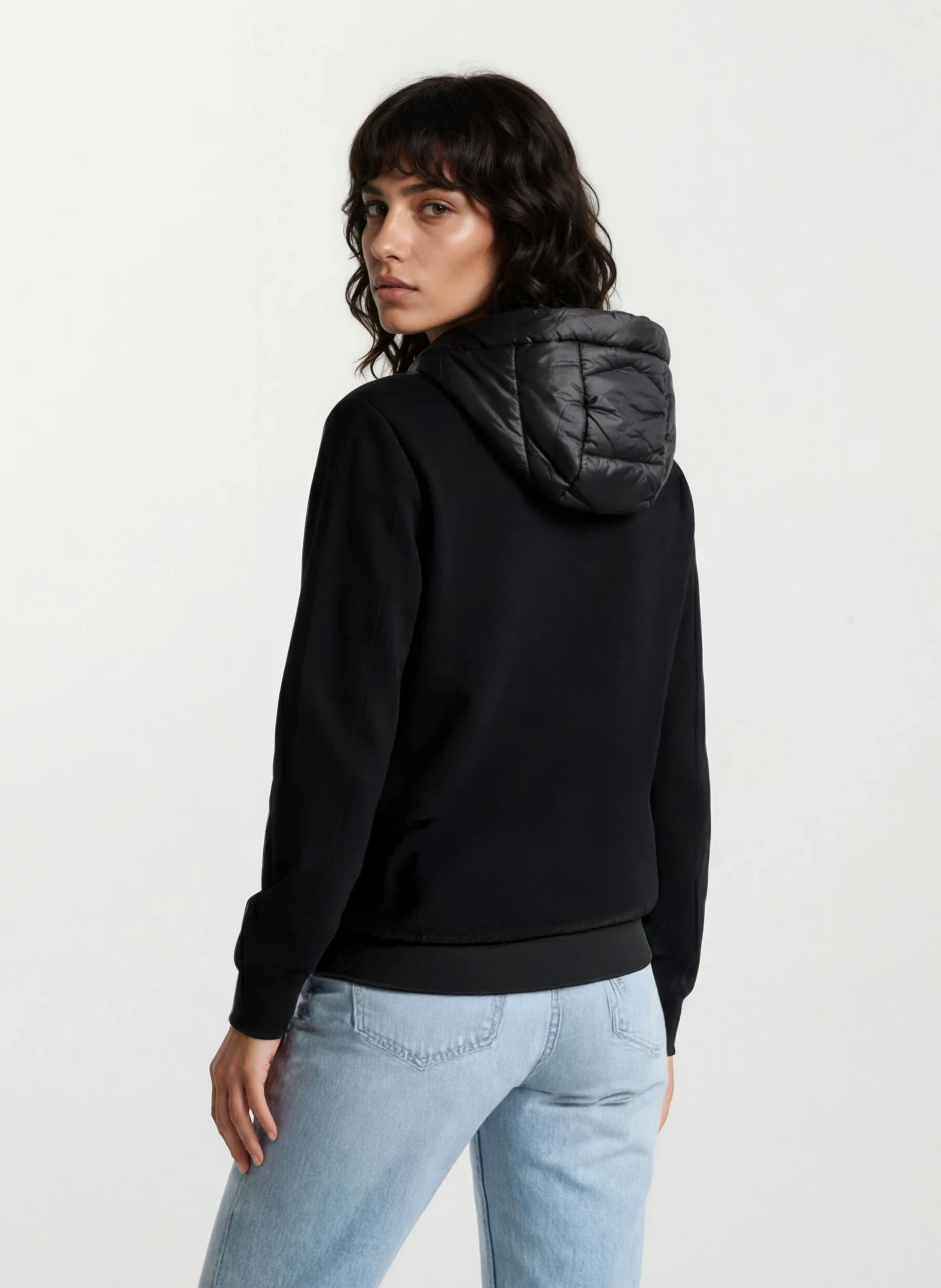 trueprodigy Steppjacke Atos F Glänzende gesteppte Optik vorne