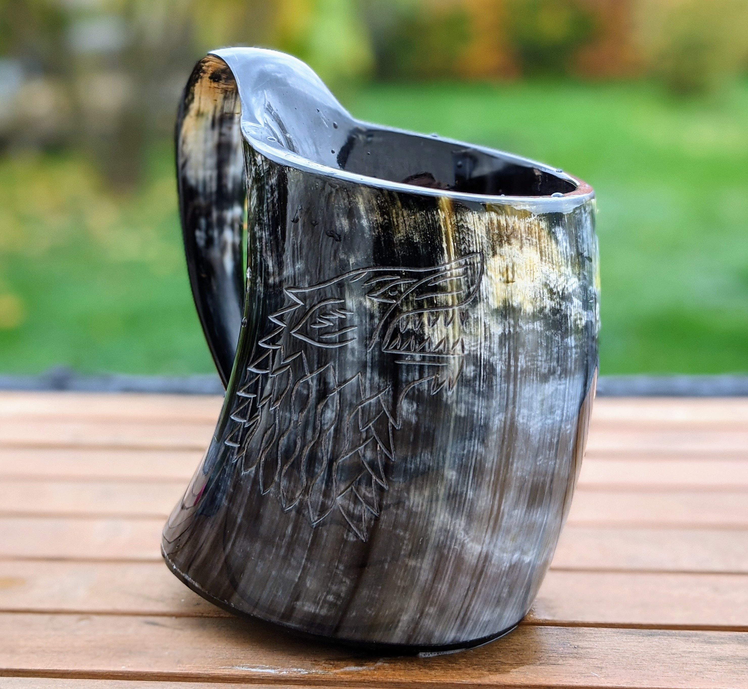 hornerey Bierkrug Hornbecher mit Wolf-Gravur ca. 0,5l "Fenrir"