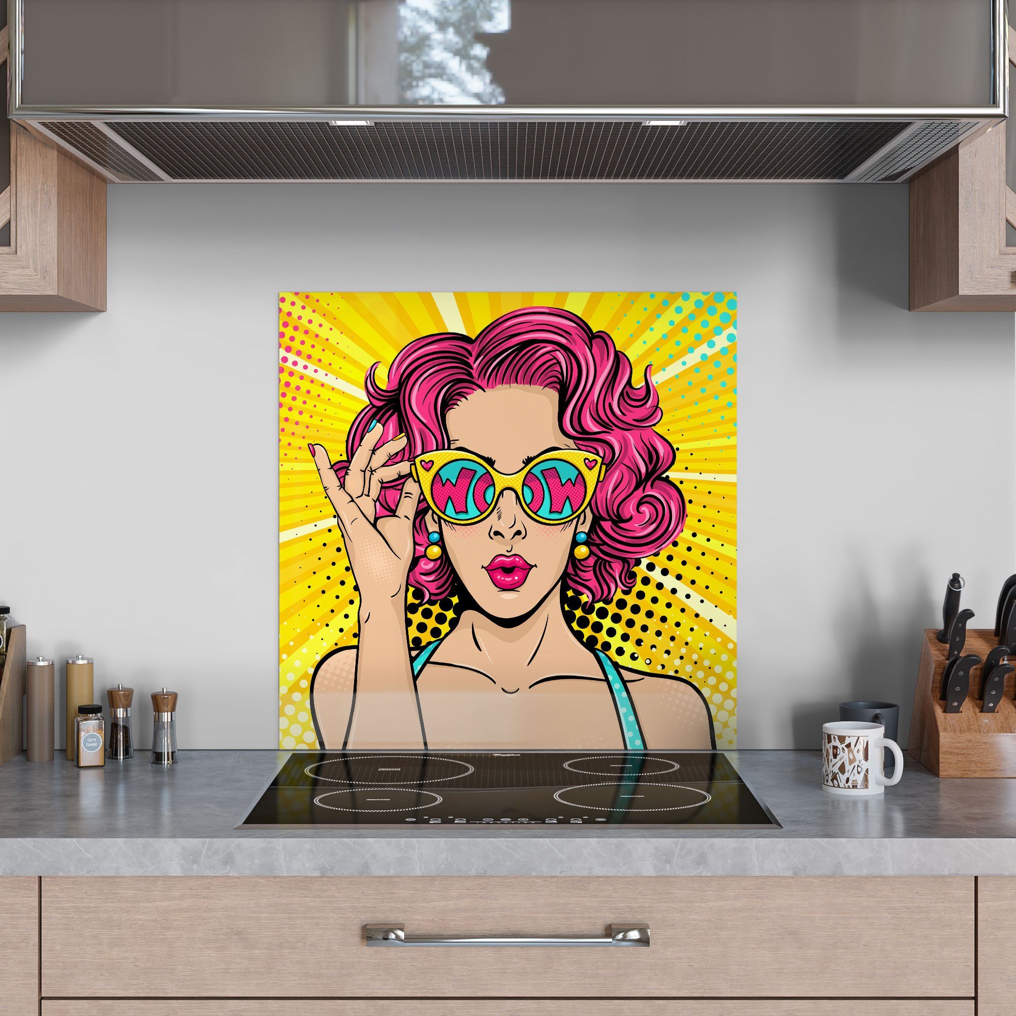 DEQORI Küchenrückwand 'Frau mit Sonnenbrille', Glas Badrückwand Herdblende Spritzschutz