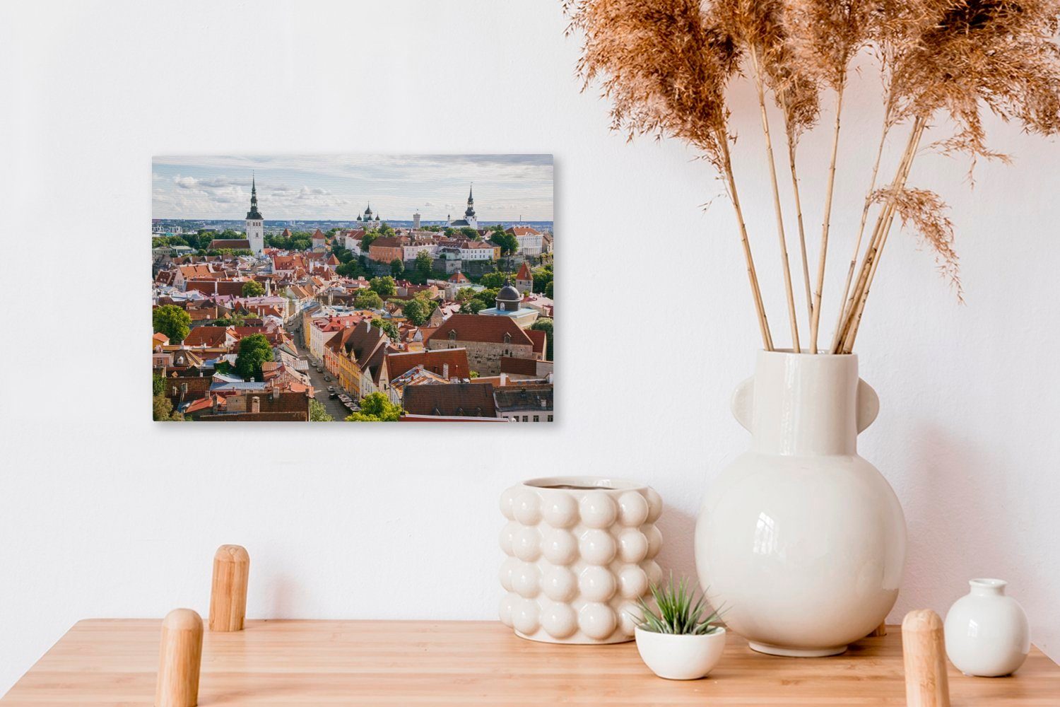 (1 cm OneMillionCanvasses® Leinwandbild Estland, Wandbild Hügel Aufhängefertig, von 30x20 in Leinwandbilder, einem St), Das von Stadtzentrum Wanddeko, Tallinn