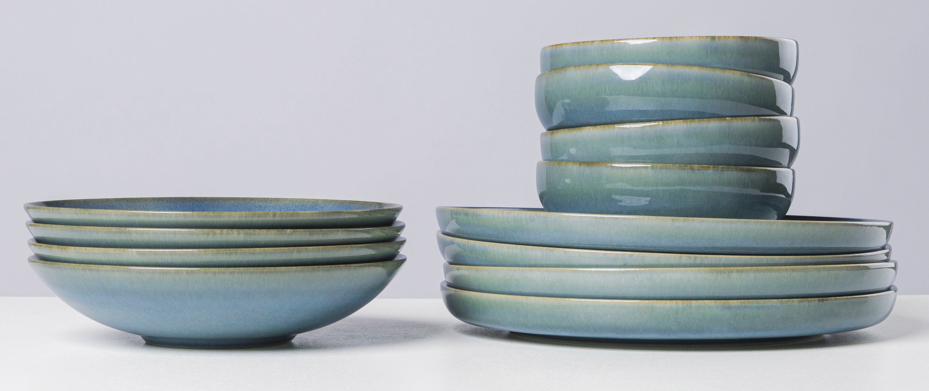 Gipfelstück Tafelservice Geschirr-Set, Service Tiefer See (12-tlg), 4 Personen, Steinzeug, Scandi-Style, jedes Stück ein Unikat, 12 Teile, für 4 Personen