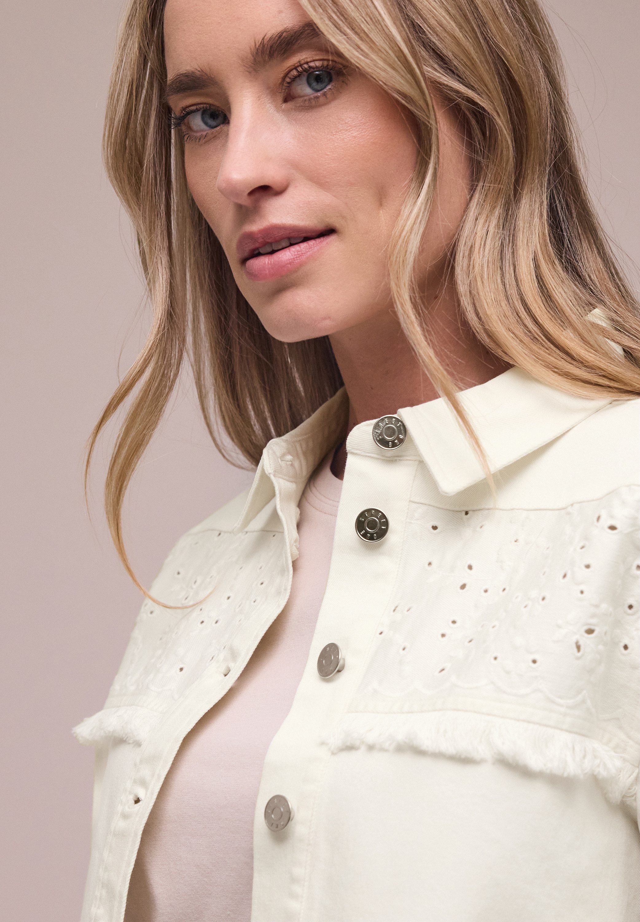 STREET ONE Jeansjacke mit Knopfleiste und Stickerei