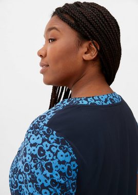 TRIANGLE Kurzarmshirt T-Shirt mit floralem Muster Artwork, Kontrast-Details