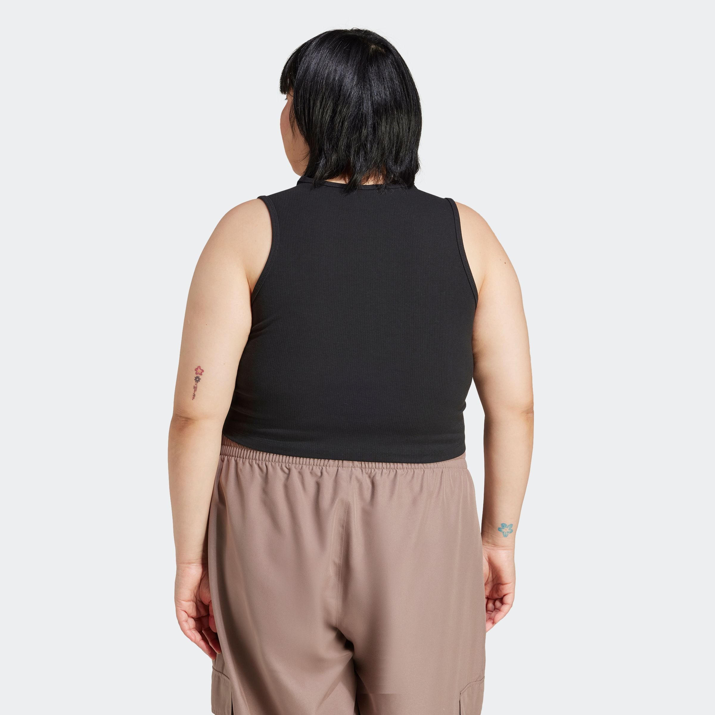adidas Originals Tanktop ESS RIB TANK sportlicher Stil, leichtes und flexibles Design