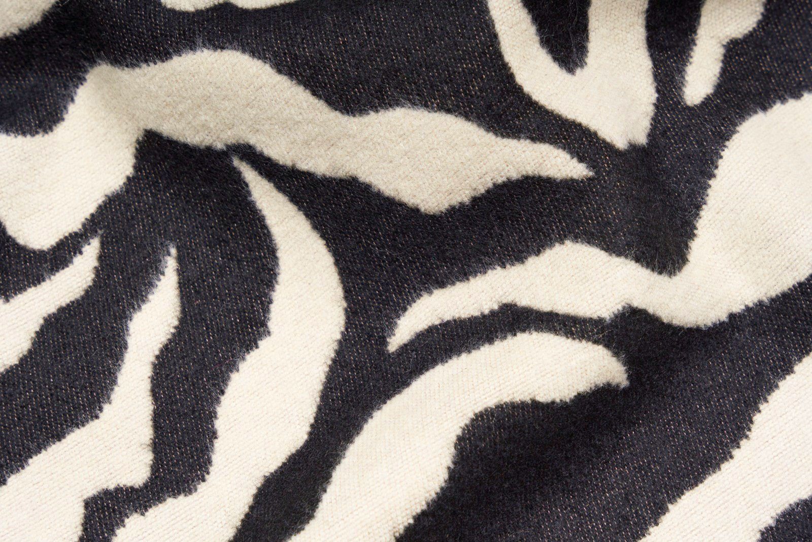 Modeschal, mit Schwarz-Beige Zebra styleBREAKER Schal Muster (1-St),