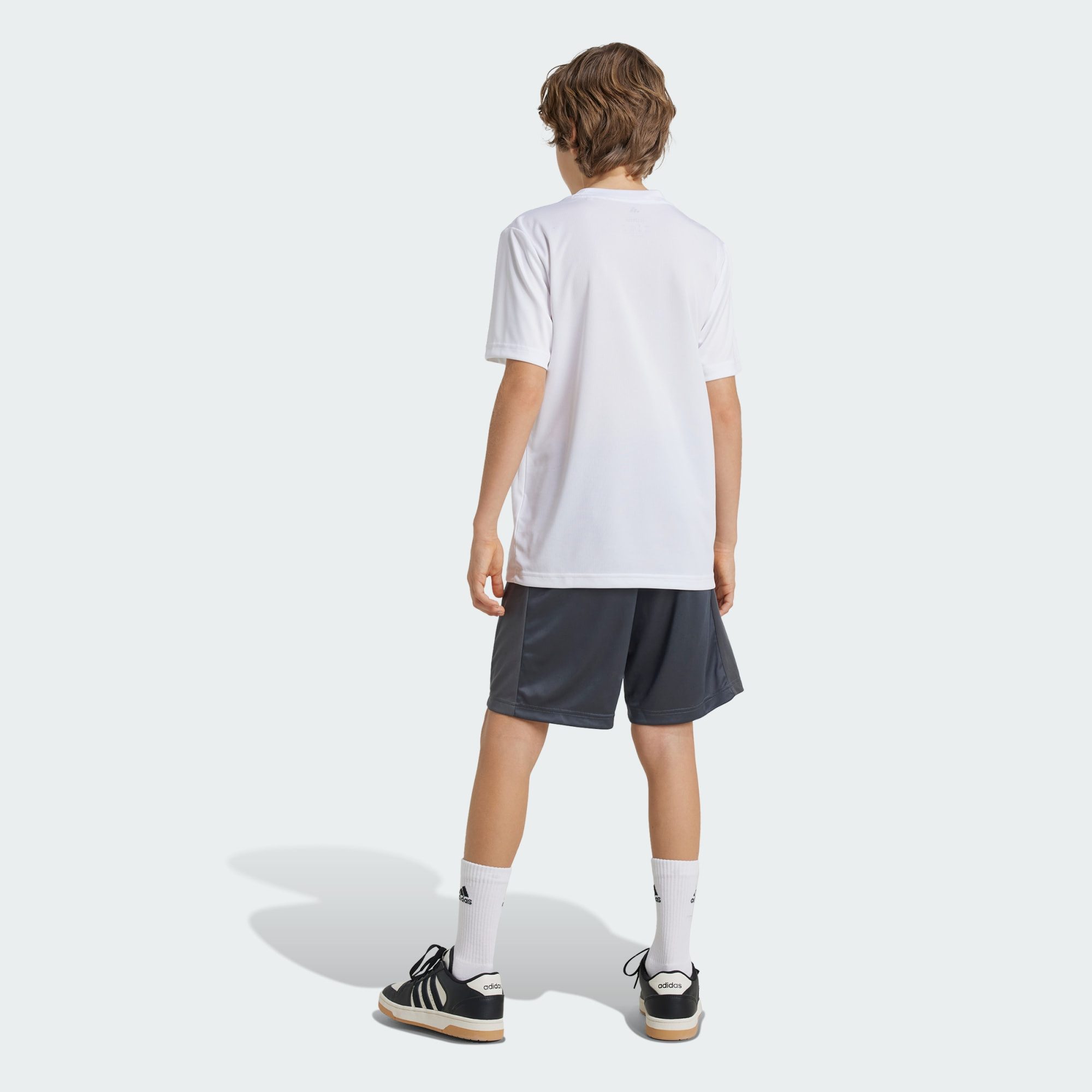 adidas Performance Shorts TRAIN ESSENTIALS LOGO REGULAR FIT KIDS SHORTS (1-tlg)