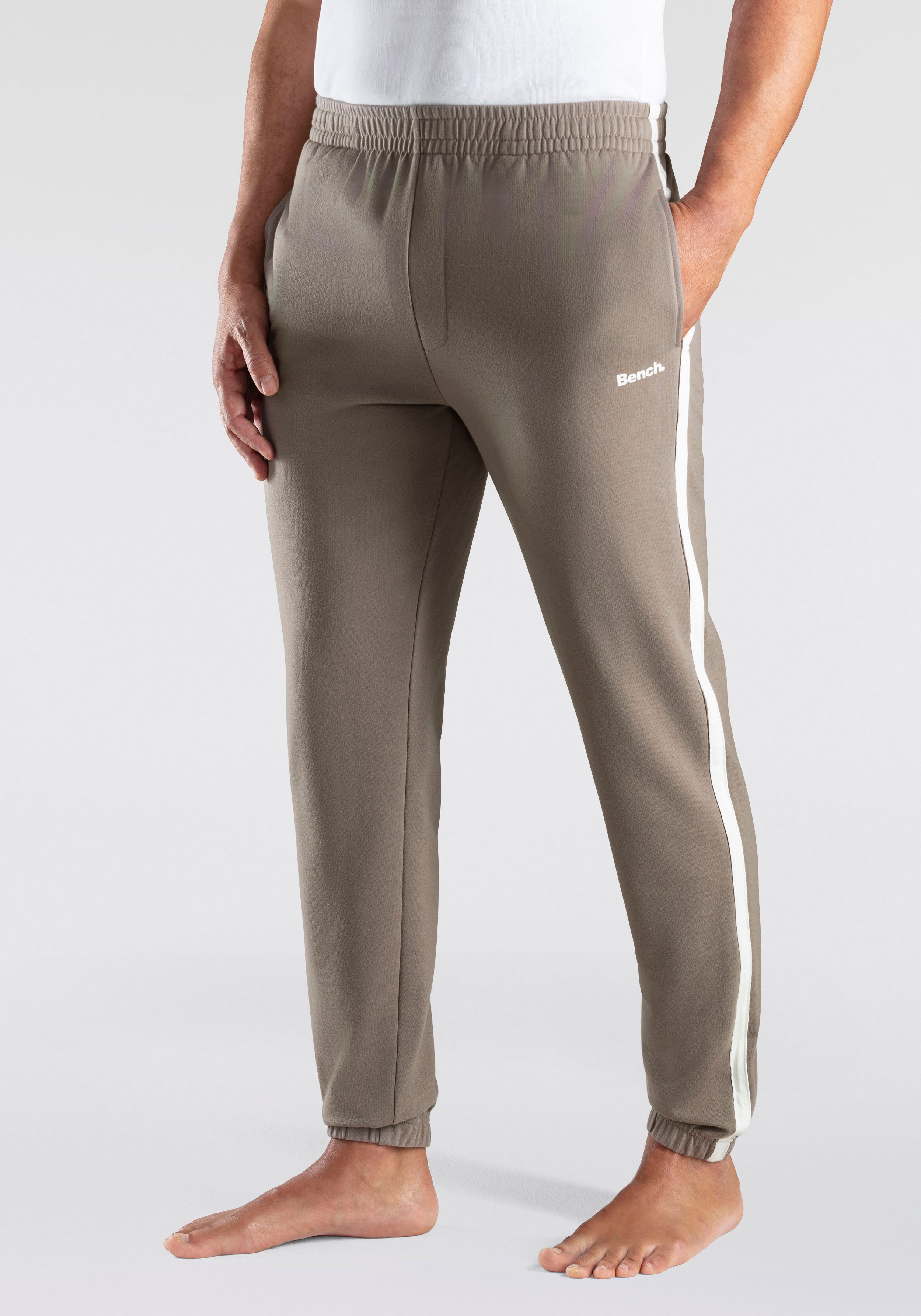 Bench. Loungewear Jogginghose lange Relaxhose, Sweathose aus leichter Sweat-Qualität