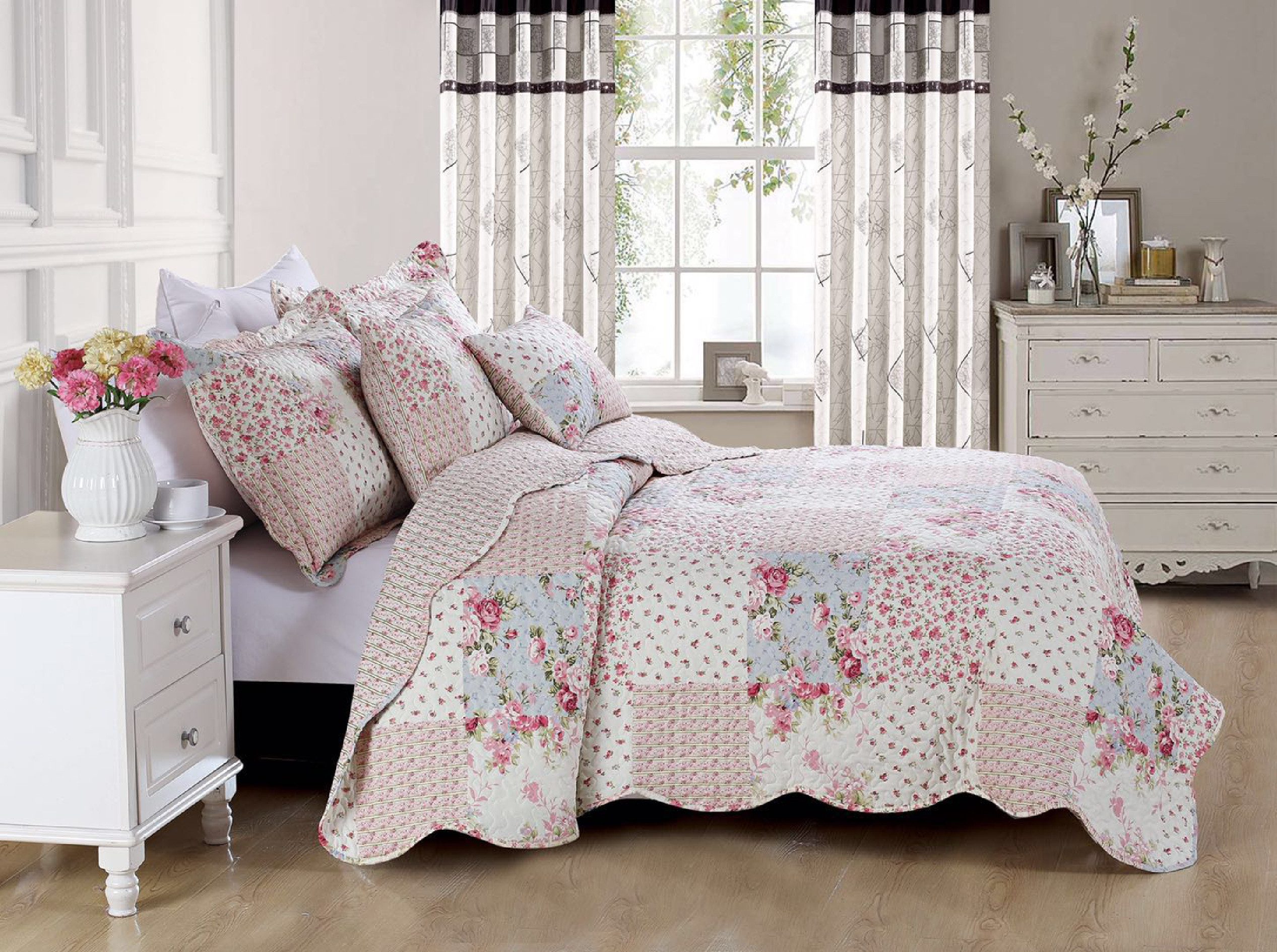 Delindo Lifestyle Tagesdecke Patchwork Röschen, floraler Bettüberwurf, weic günstig online kaufen