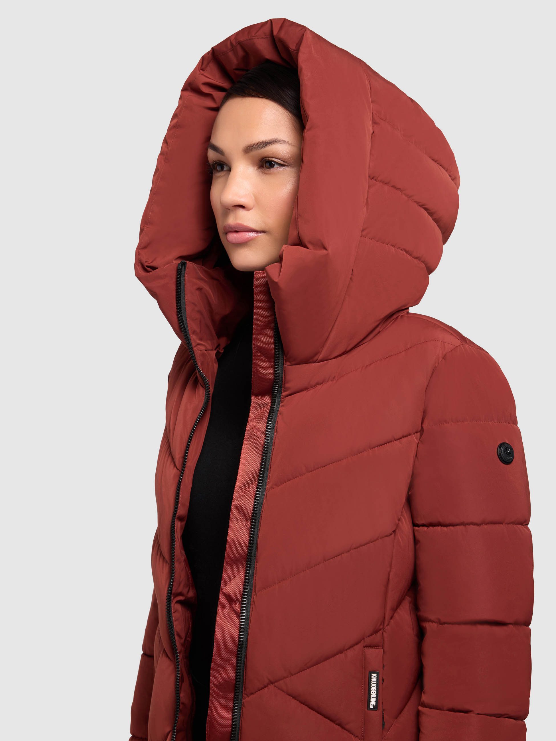 khujo Steppmantel DARKA2 aus Polyester und Nylon, lockerer Schnitt, mit Eingrifftaschen