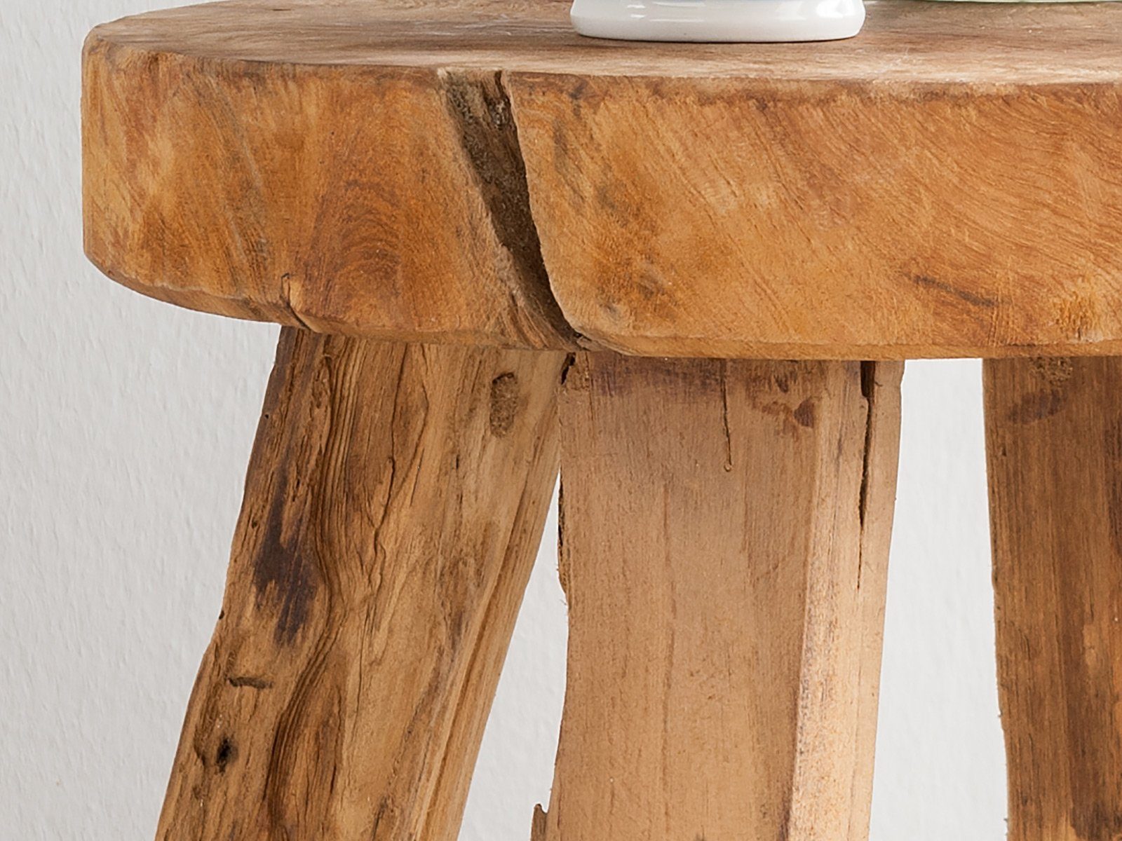 möbelando Hocker Dongi, Hocker "Dongi I" aus recyceltem Holz. Breite 25 cm, Höhe 40 cm, Tiefe 25 cm. € 58,95
