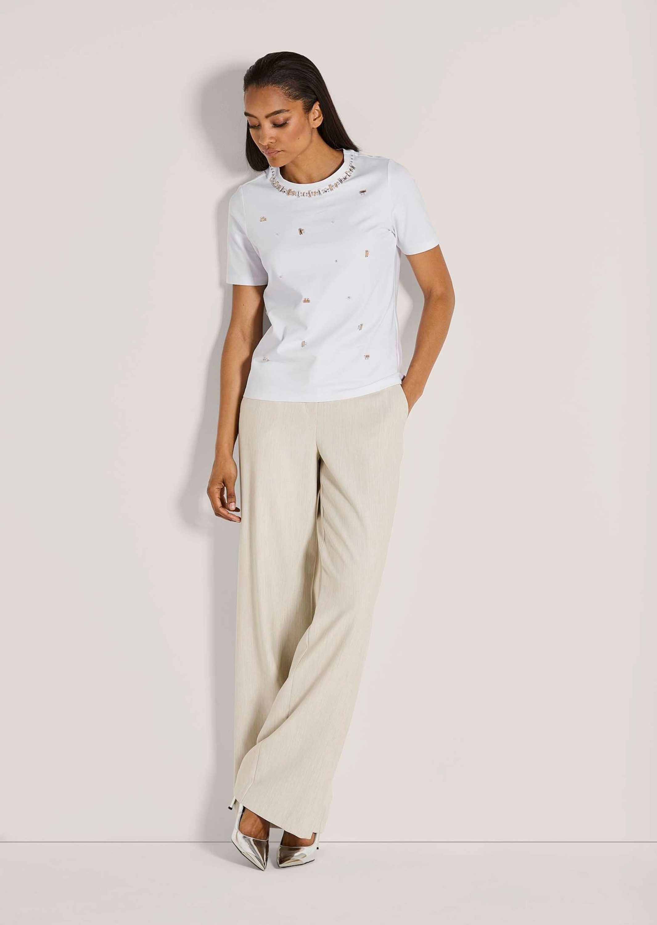 MADELEINE Kurzarmshirt Elegantes Shirt mit Strassakzenten Rundhals, tailliert, Halbarm