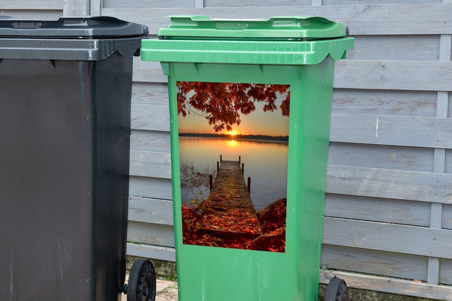MuchoWow Wandsticker Sonnenaufgang am Pelican Mülltonne, St), Container, Sticker, Lake Mülleimer-aufkleber, (1 Abfalbehälter