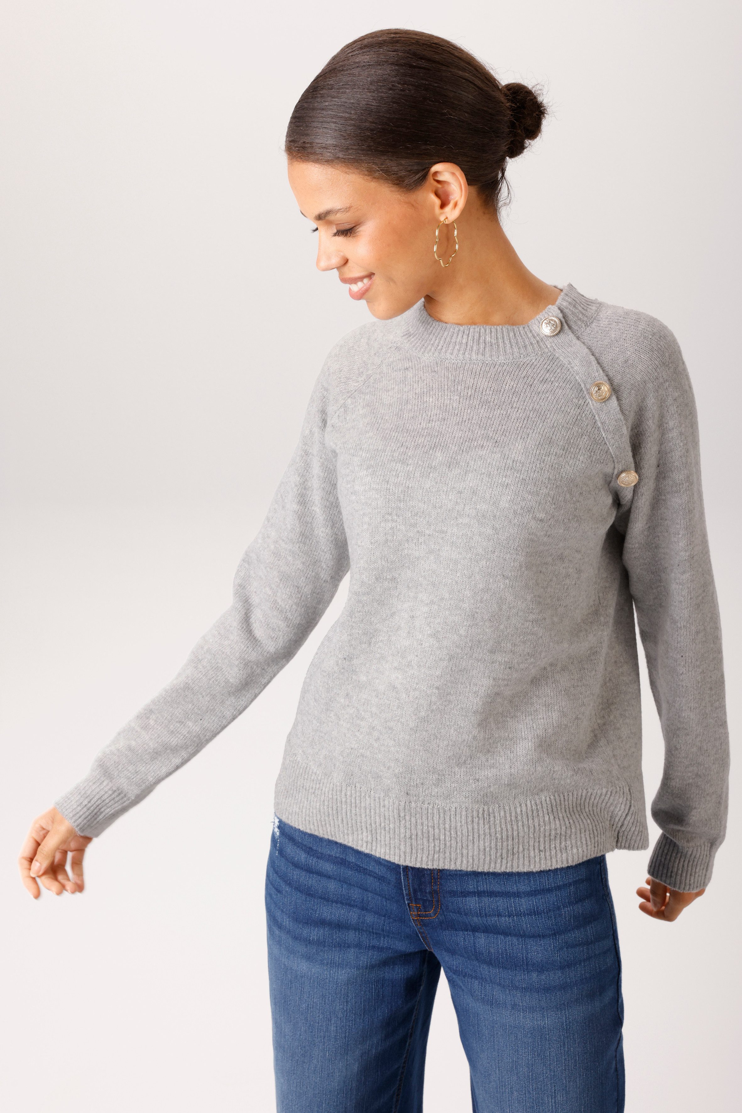 Aniston CASUAL Strickpullover mit dekorativen, geprägten Zierknöpfen - NEUE KOLLEKTION. € 29,99, (€ 29,99 pro 1 Stk).