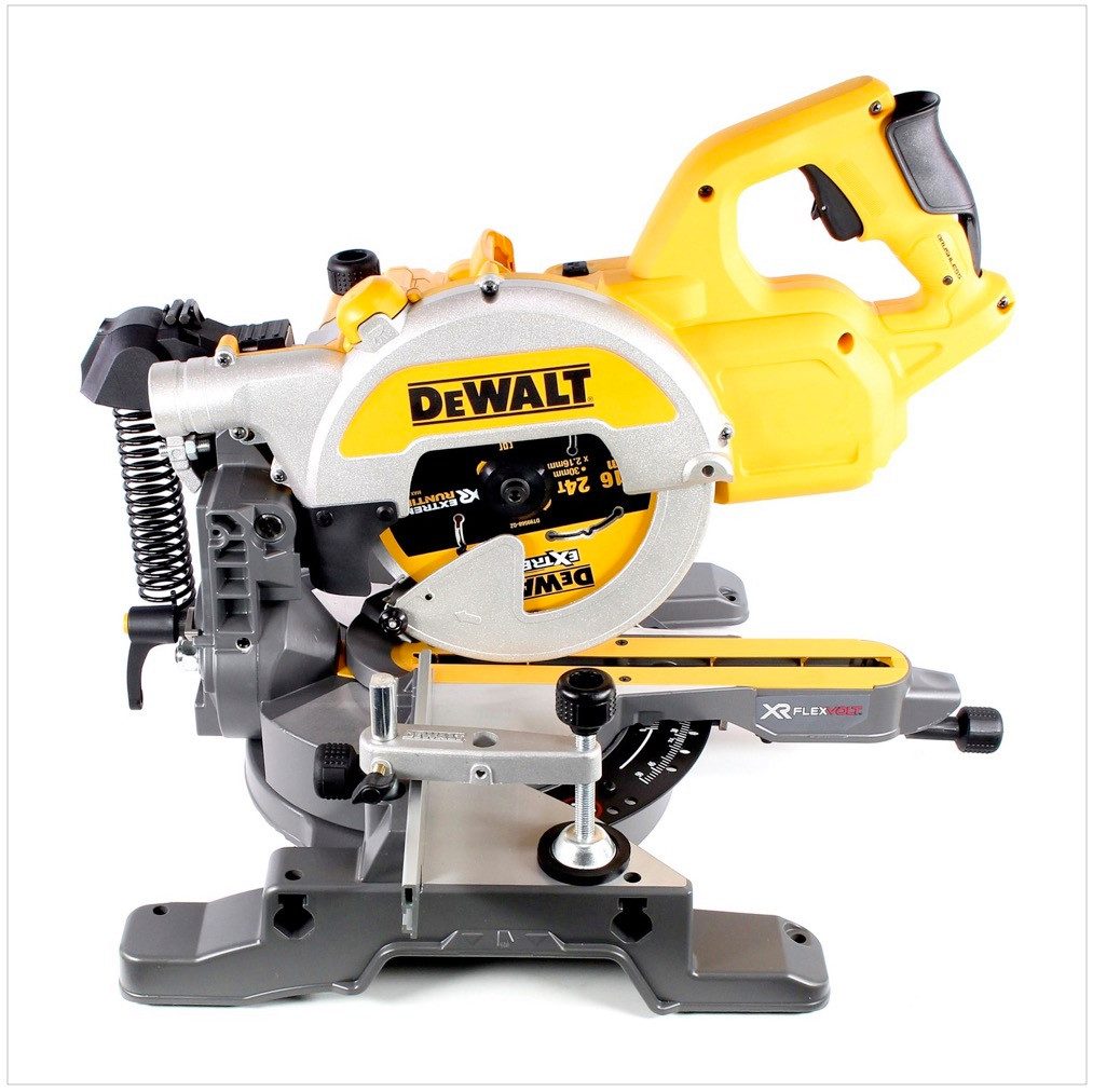 DeWalt Akku-Kapp-Gehrungssäge DCS 777 N XR Akku Paneelsäge 54 V FlexVolt 216 mm Solo