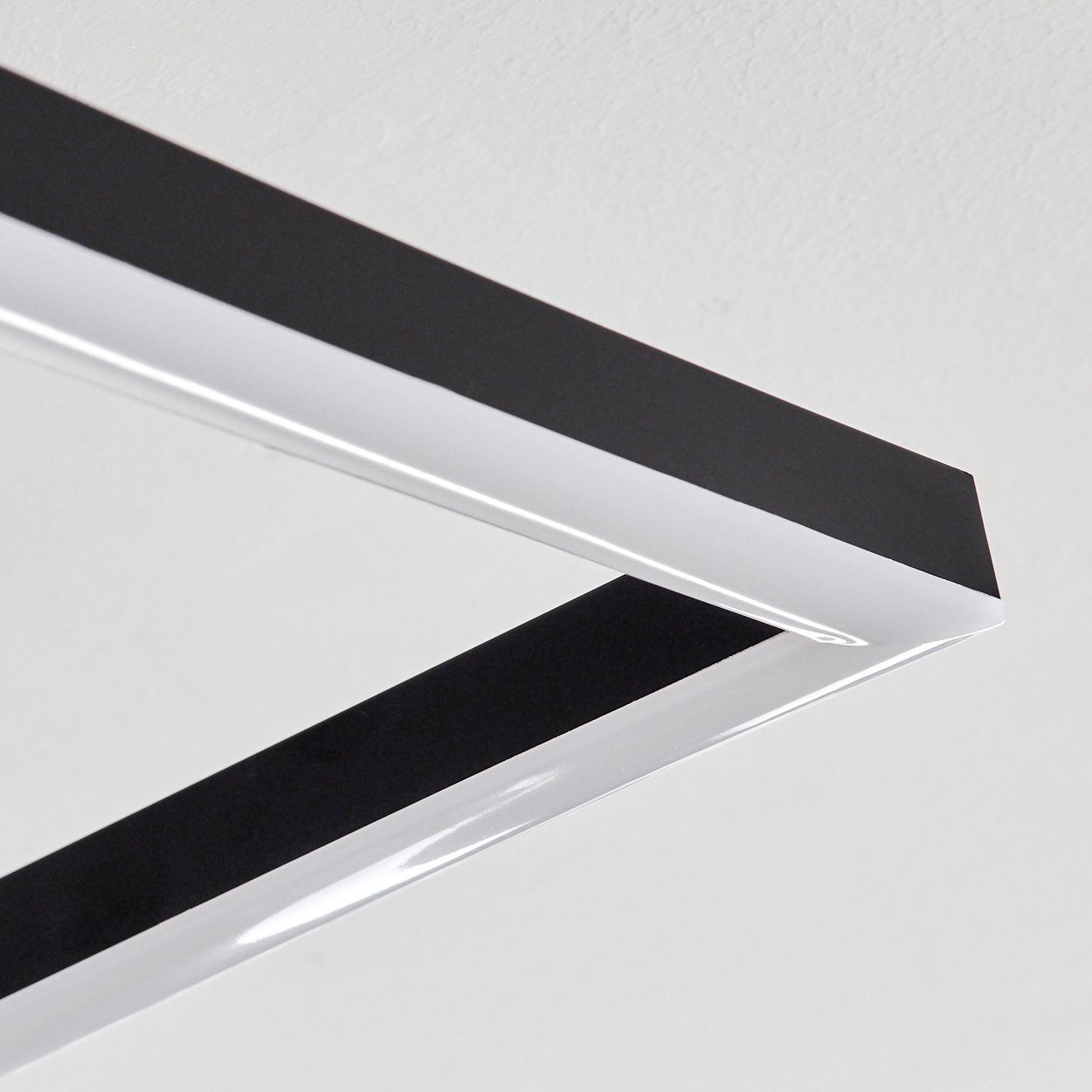 hofstein Deckenleuchte »Voghenza« Deckenlampe, Metall/MDF/Kunststoff, Schwarz/Holzoptik, 3000 Kelvin, Schirm ist drehbar, 1200 Lumen, 1xLED 18 Watt, Braun, Weiß