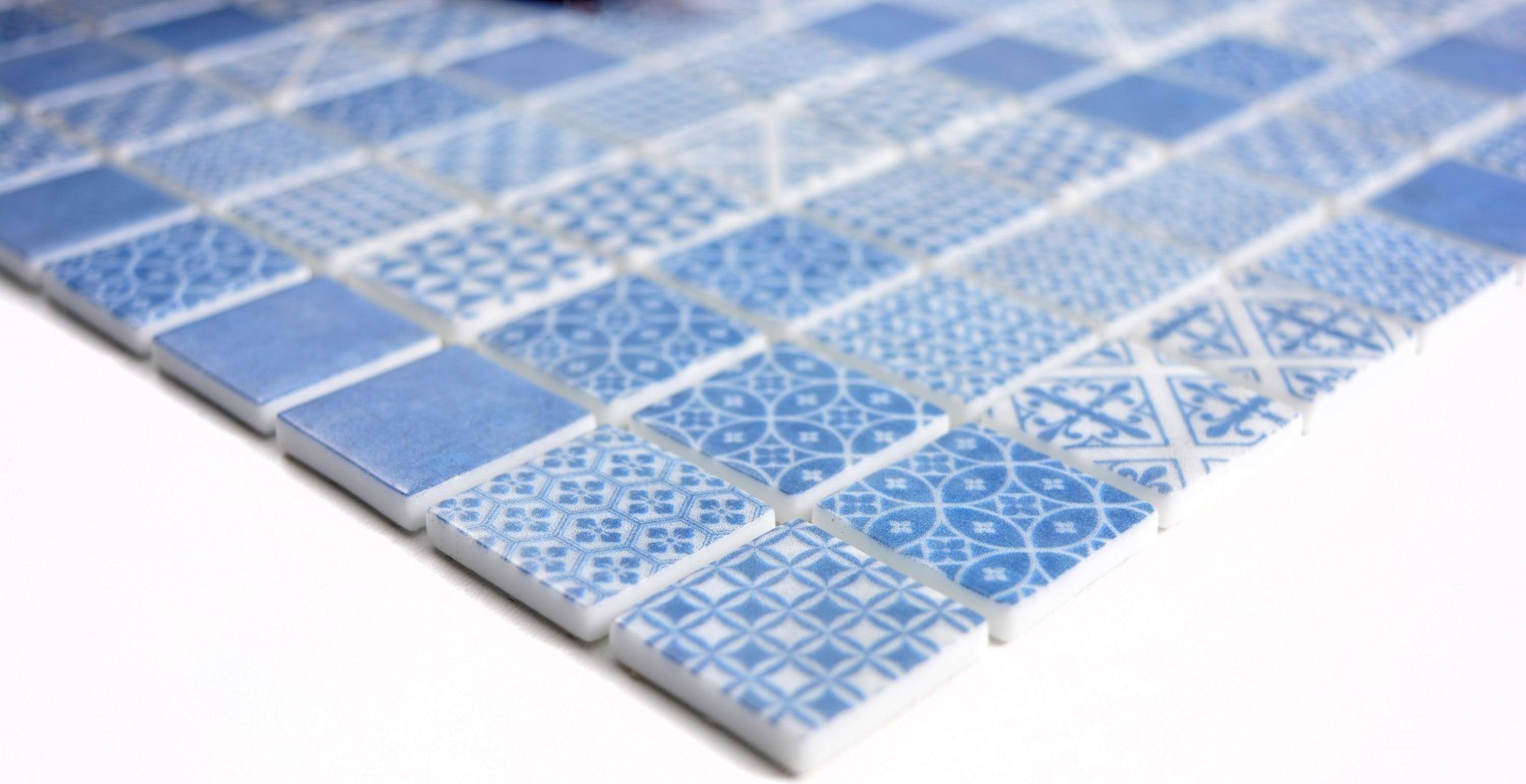 Wandbelag Vintage Retro Mosani Nachhaltiger Mosaikfliesen blau Fliese Recycling Glasmosaik