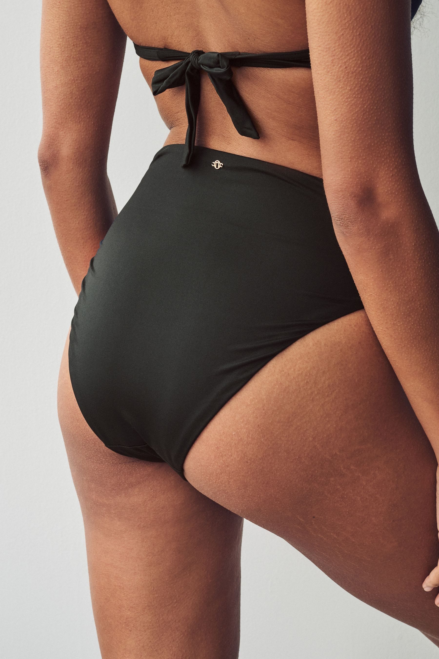 Next Bikini-Hose Hochbund-Bikinihose mit hohem Beinausschnitt günstig online kaufen