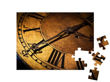 puzzleYOU Puzzle Nahaufnahme einer antiken Uhr, 48 Puzzleteile, puzzleYOU-Kollektionen Uhren