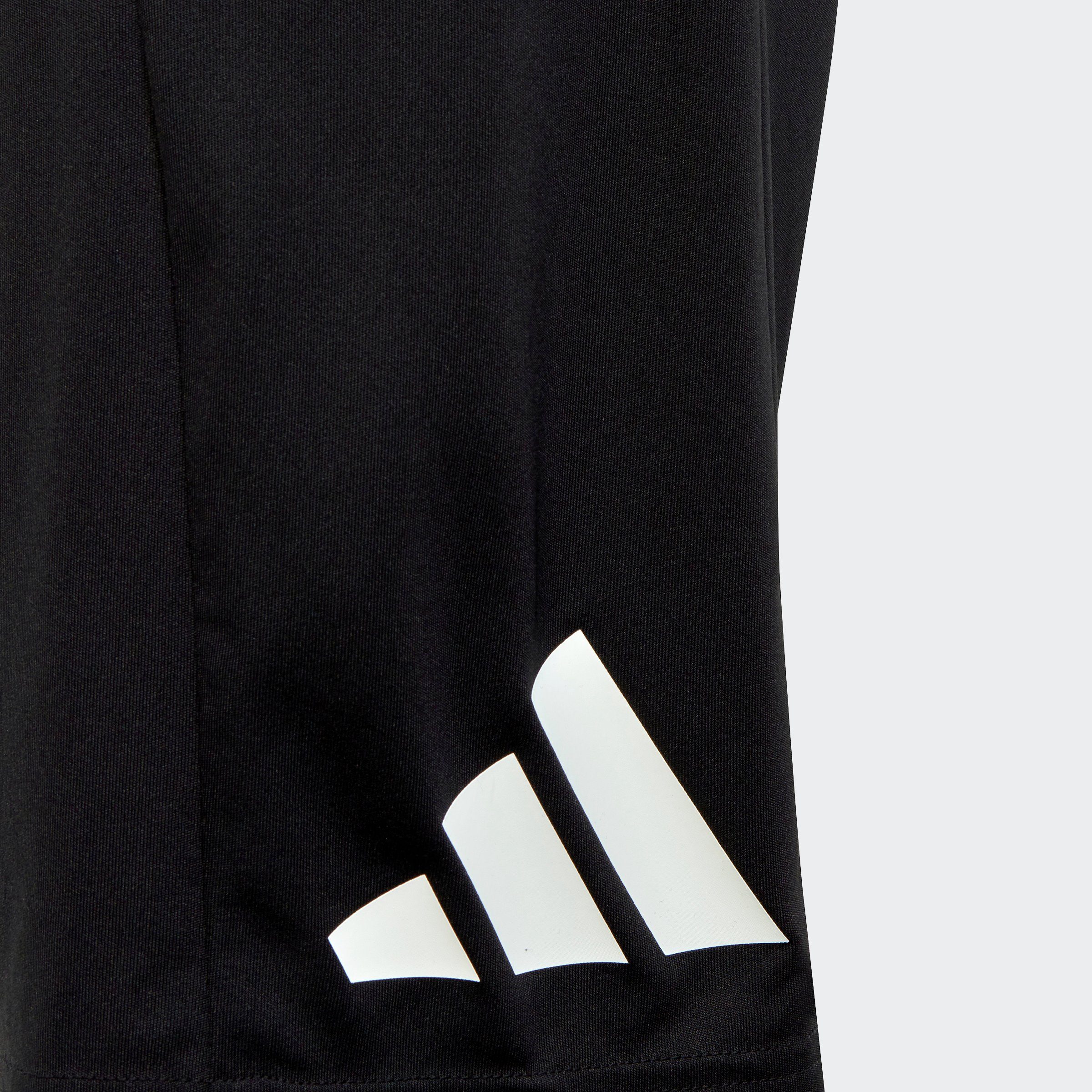 adidas Sportswear Shorts / REGULAR-FIT AEROREADY ESSENTIALS (1-tlg) Black White TRAIN LOGO