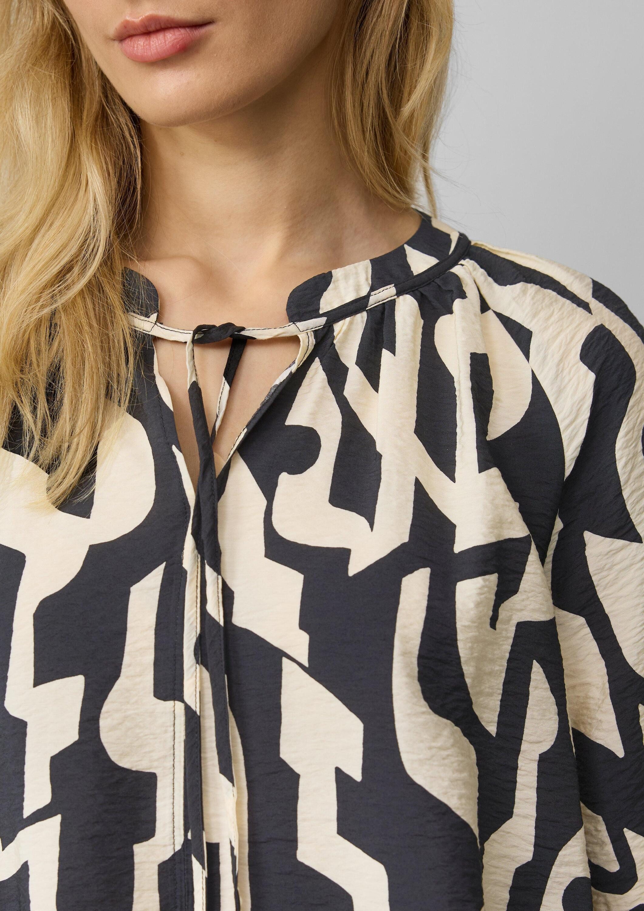 s.Oliver Kurzarmbluse Bluse Strukturierte Bluse mit Halbarm im O-Shape